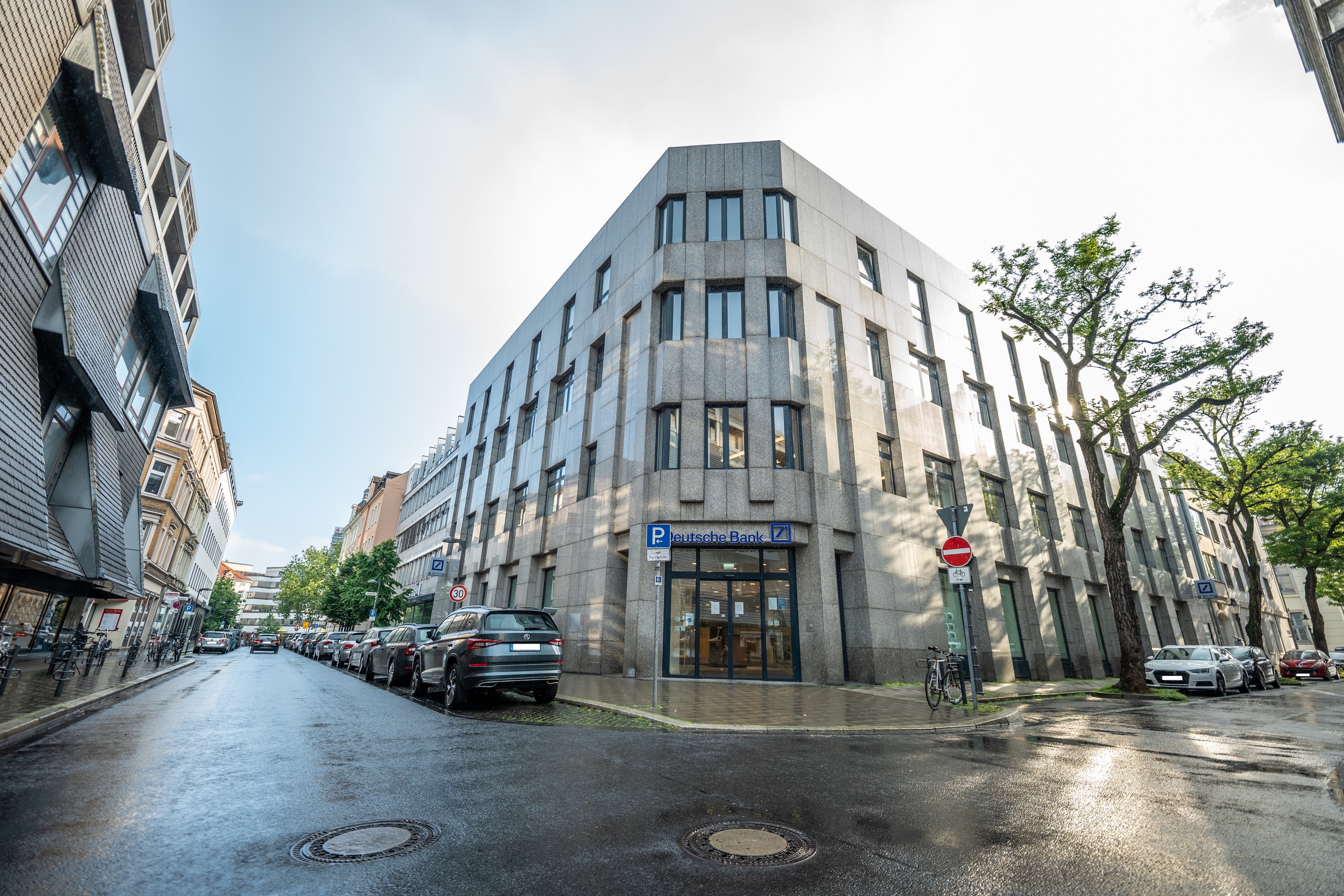 Bild 1 Deutsche Bank Filiale in Braunschweig