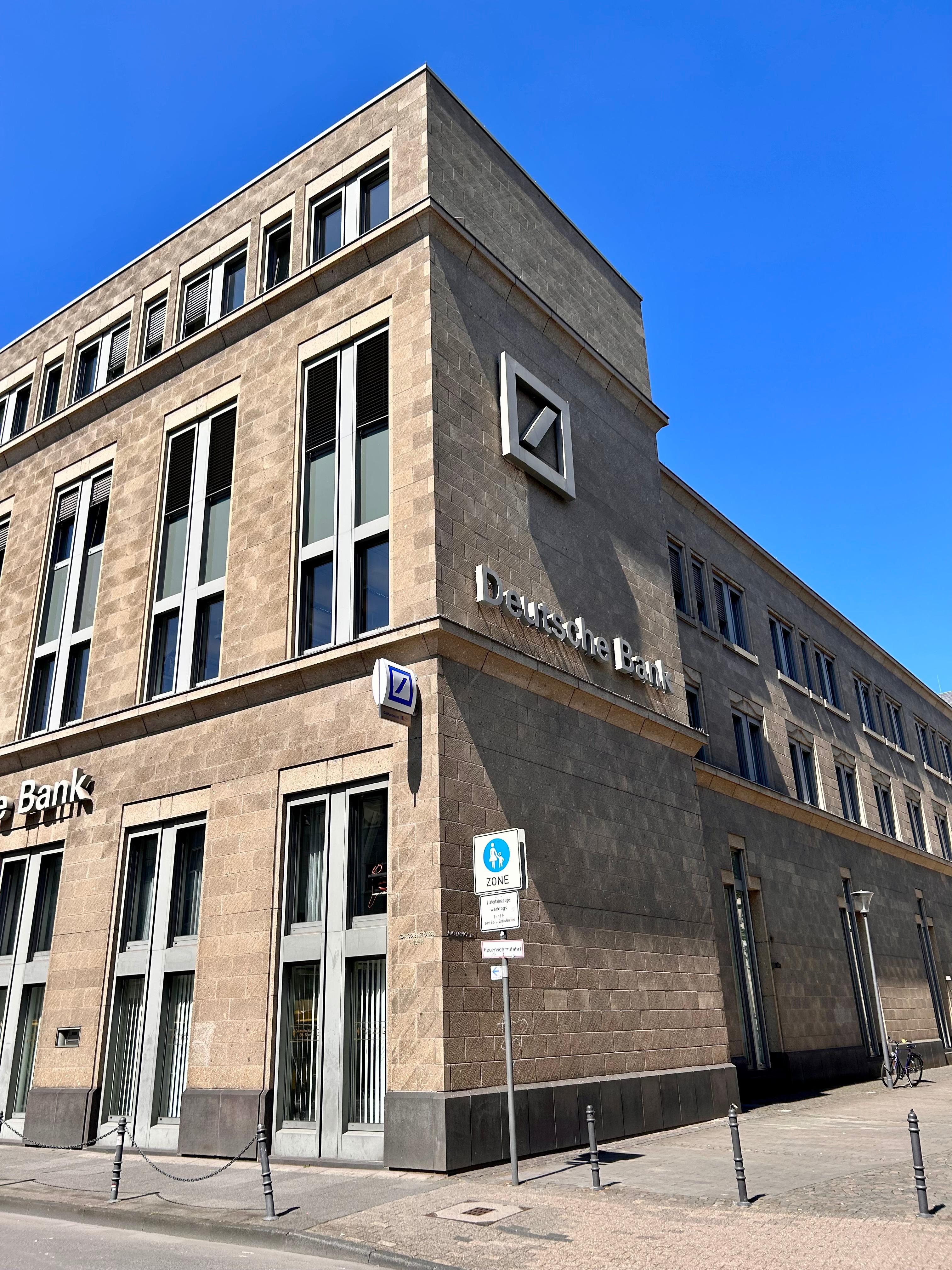 Deutsche Bank Filiale, An den Dominikanern 11-27 in Köln
