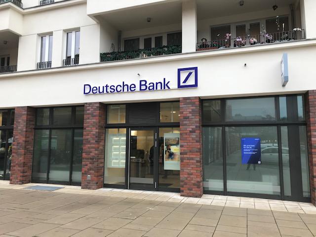Deutsche Bank Finanzagentur Kleinmachnow, Förster-Funke-Allee 102 in Kleinmachnow