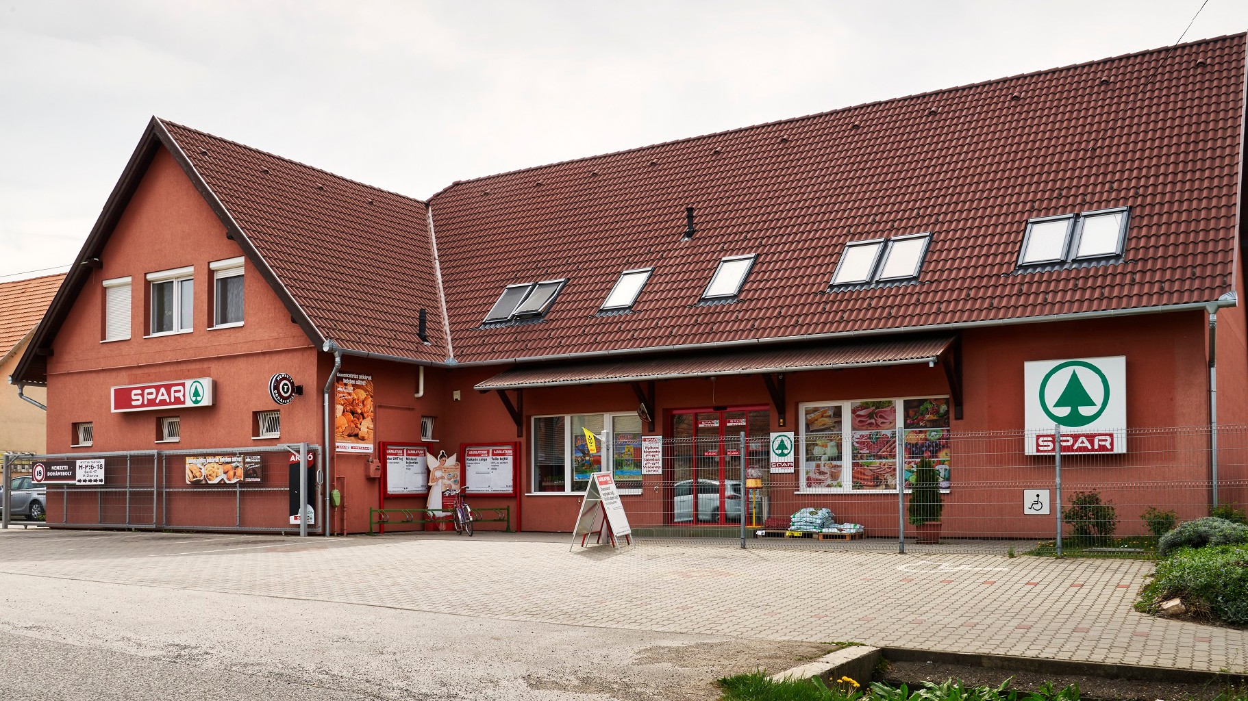 Images SPAR market