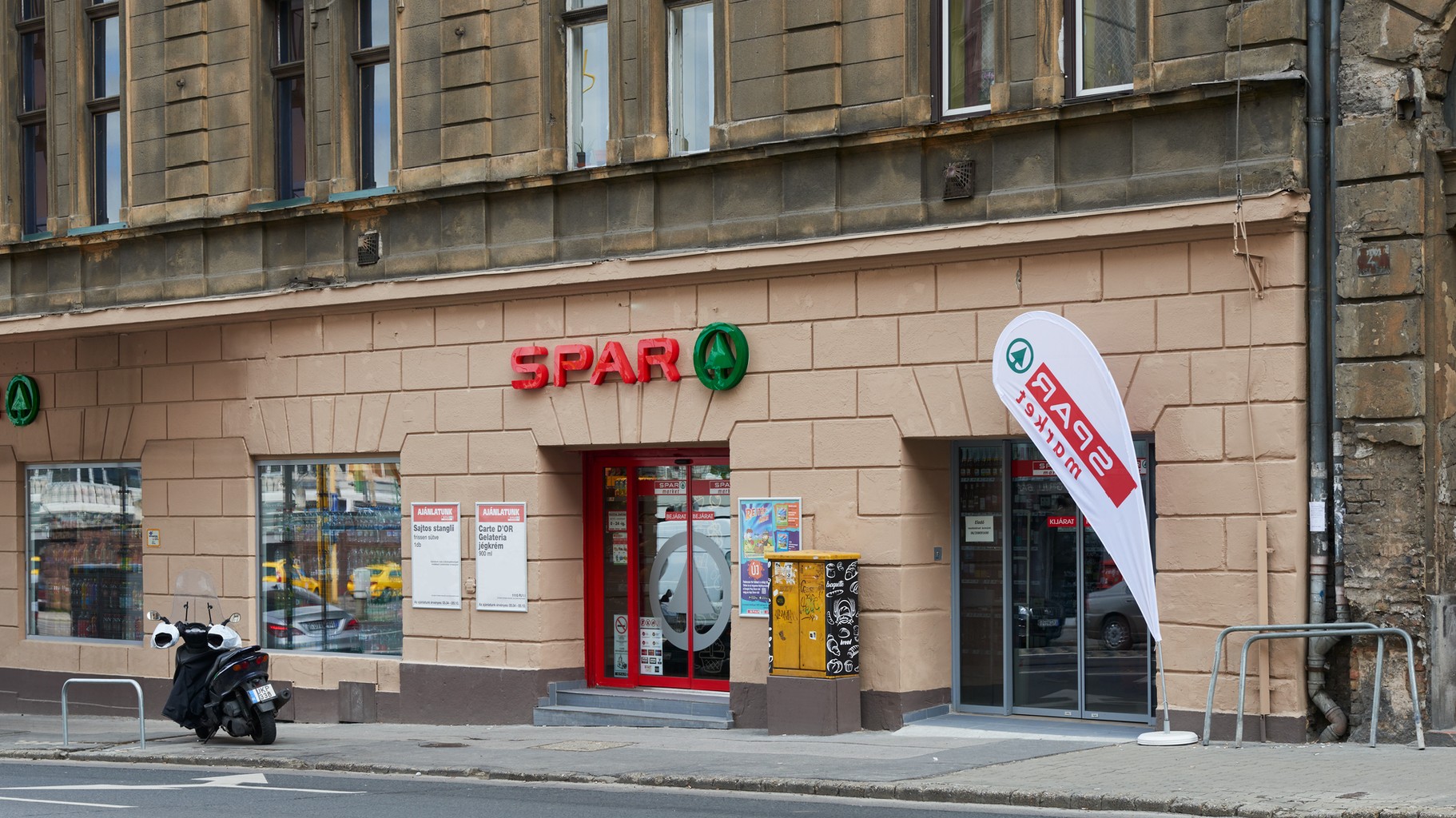 Images SPAR market