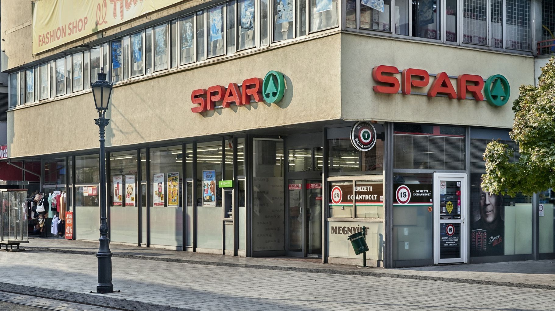 Images SPAR szupermarket