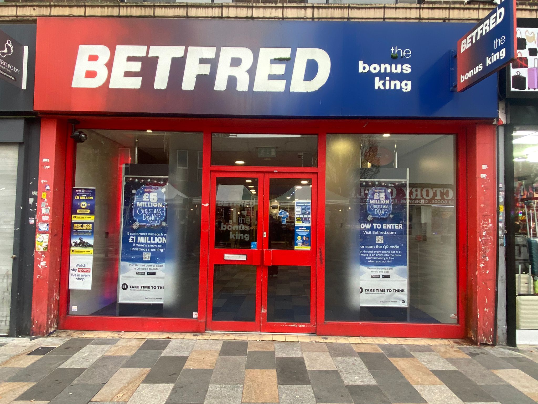 Betfred Shop Front Betfred Ilford 08000 320878
