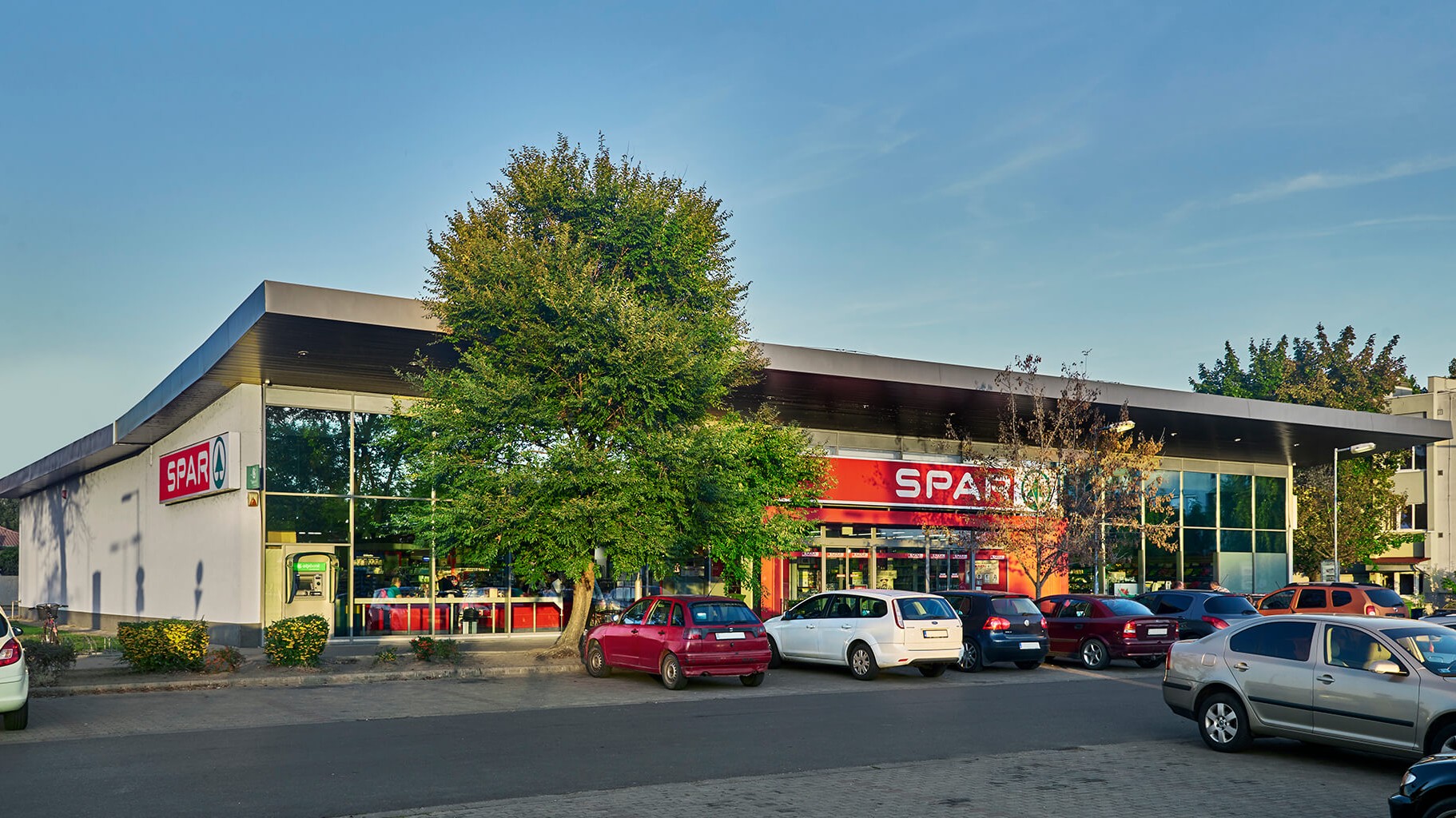 Images SPAR szupermarket