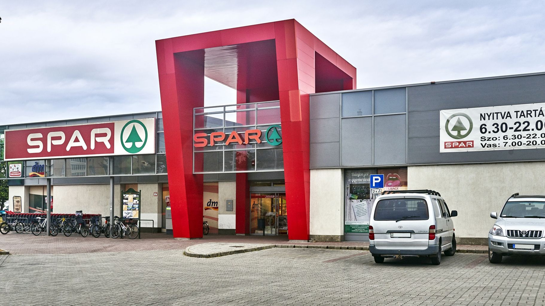 Images SPAR szupermarket