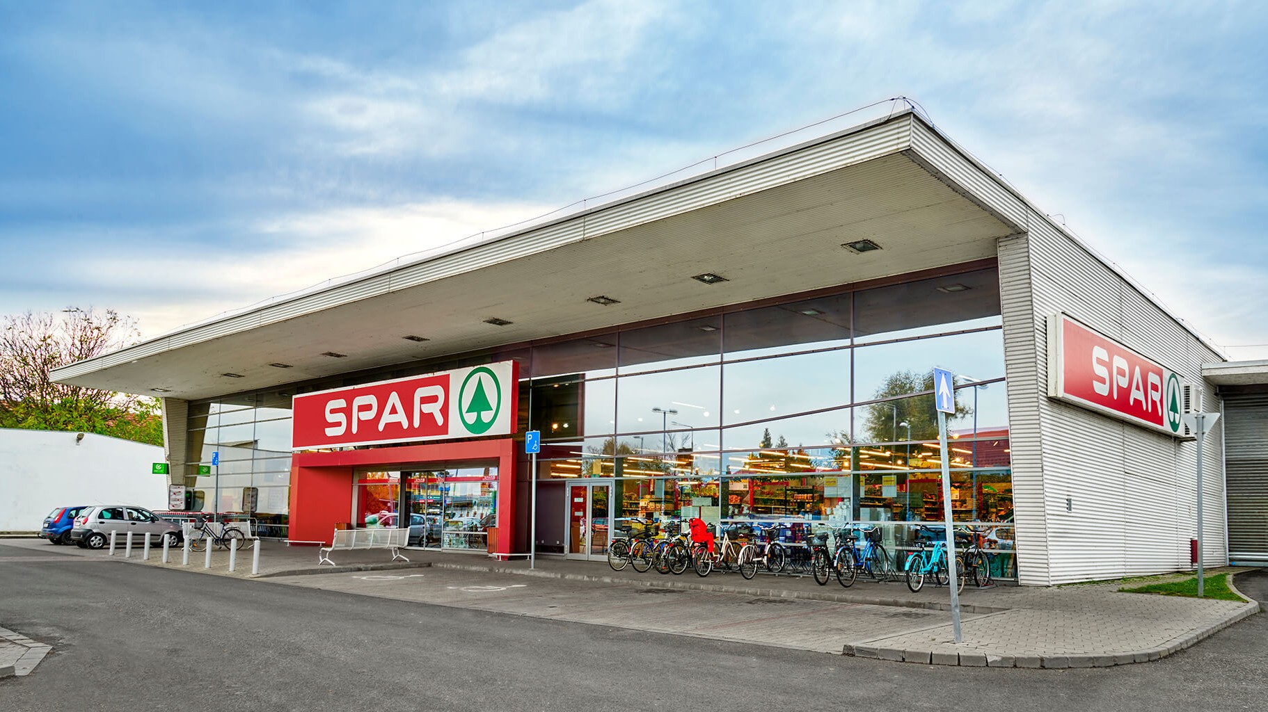 Images SPAR szupermarket
