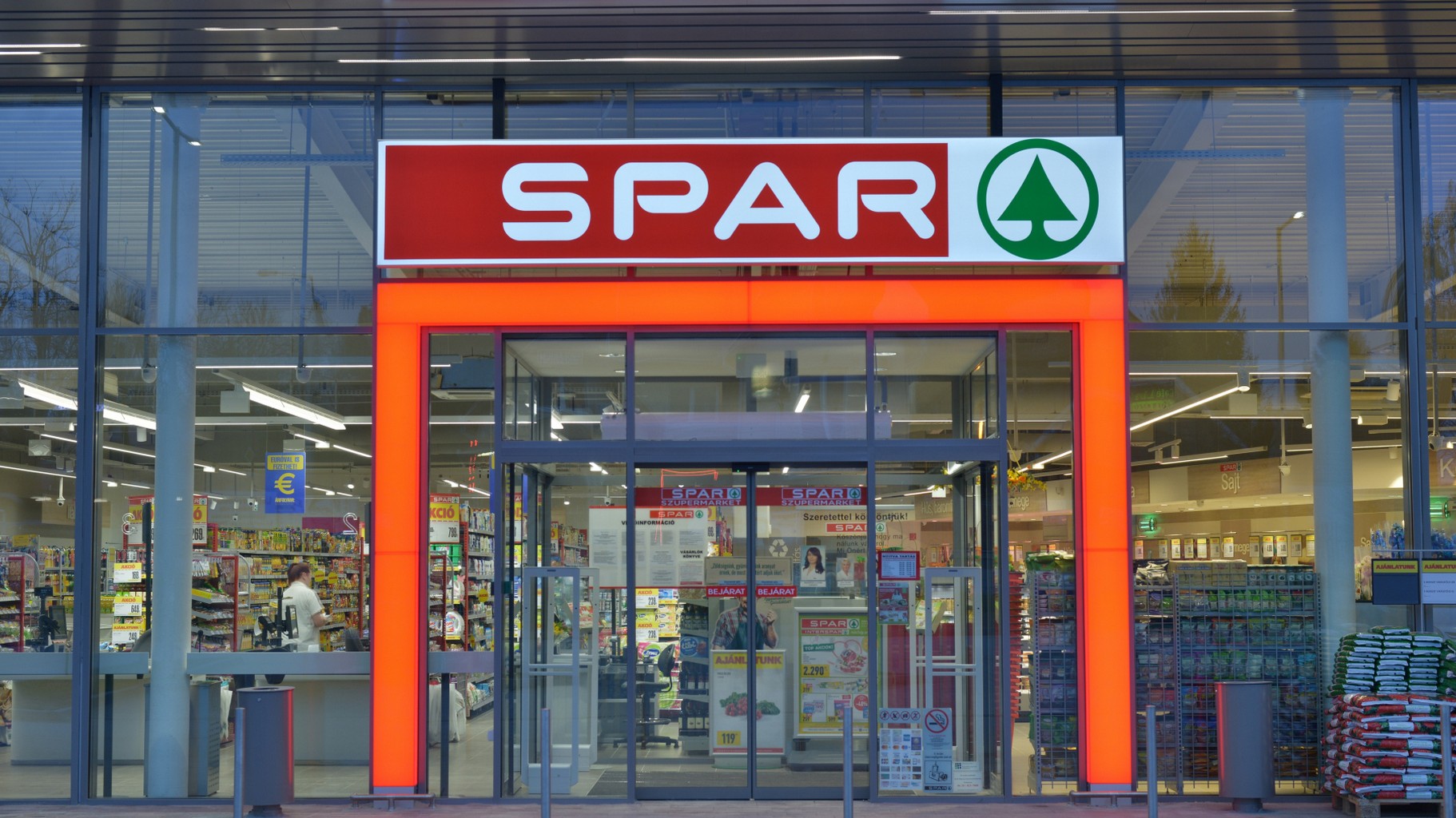 Images SPAR szupermarket