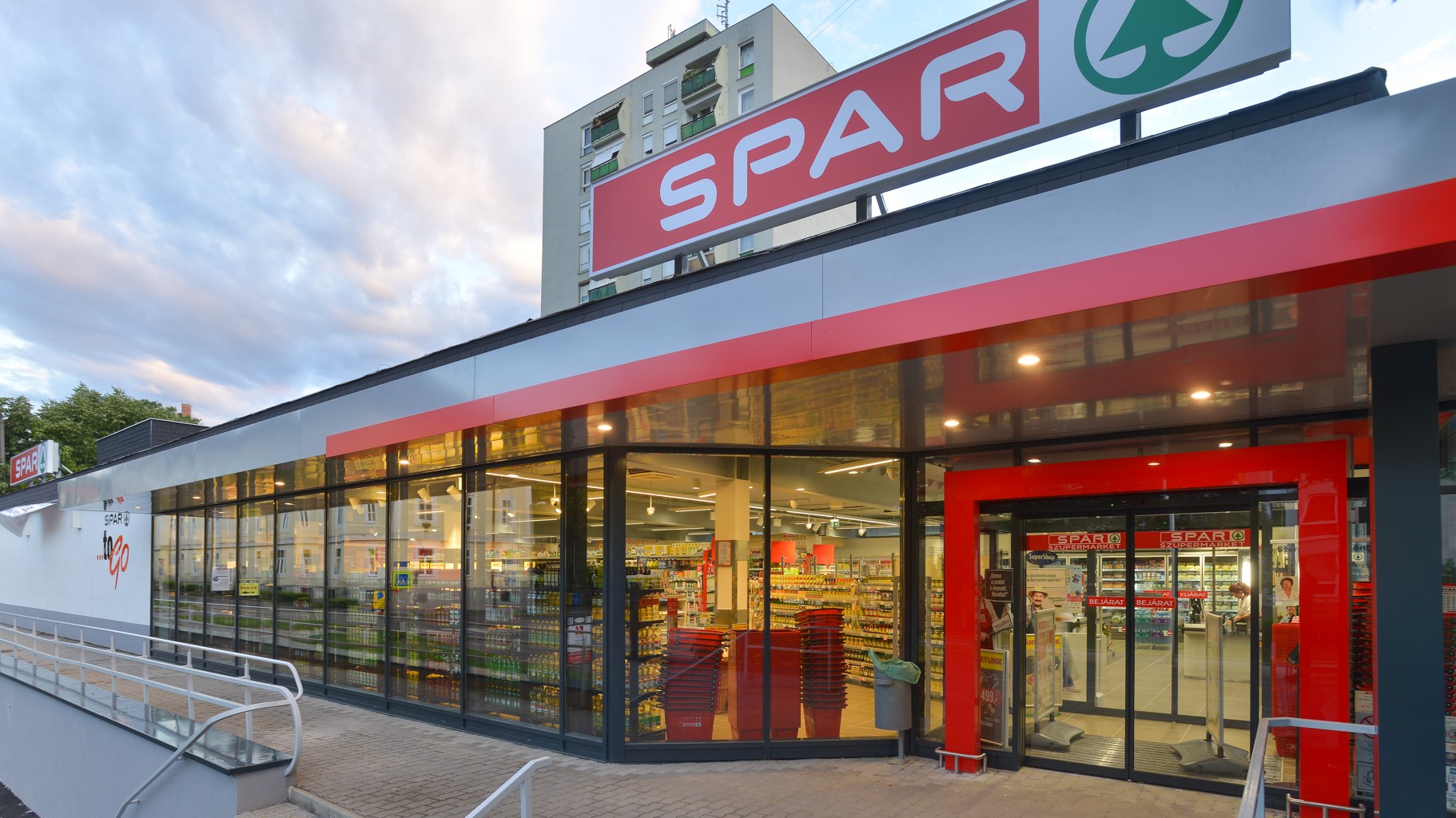 Images SPAR szupermarket