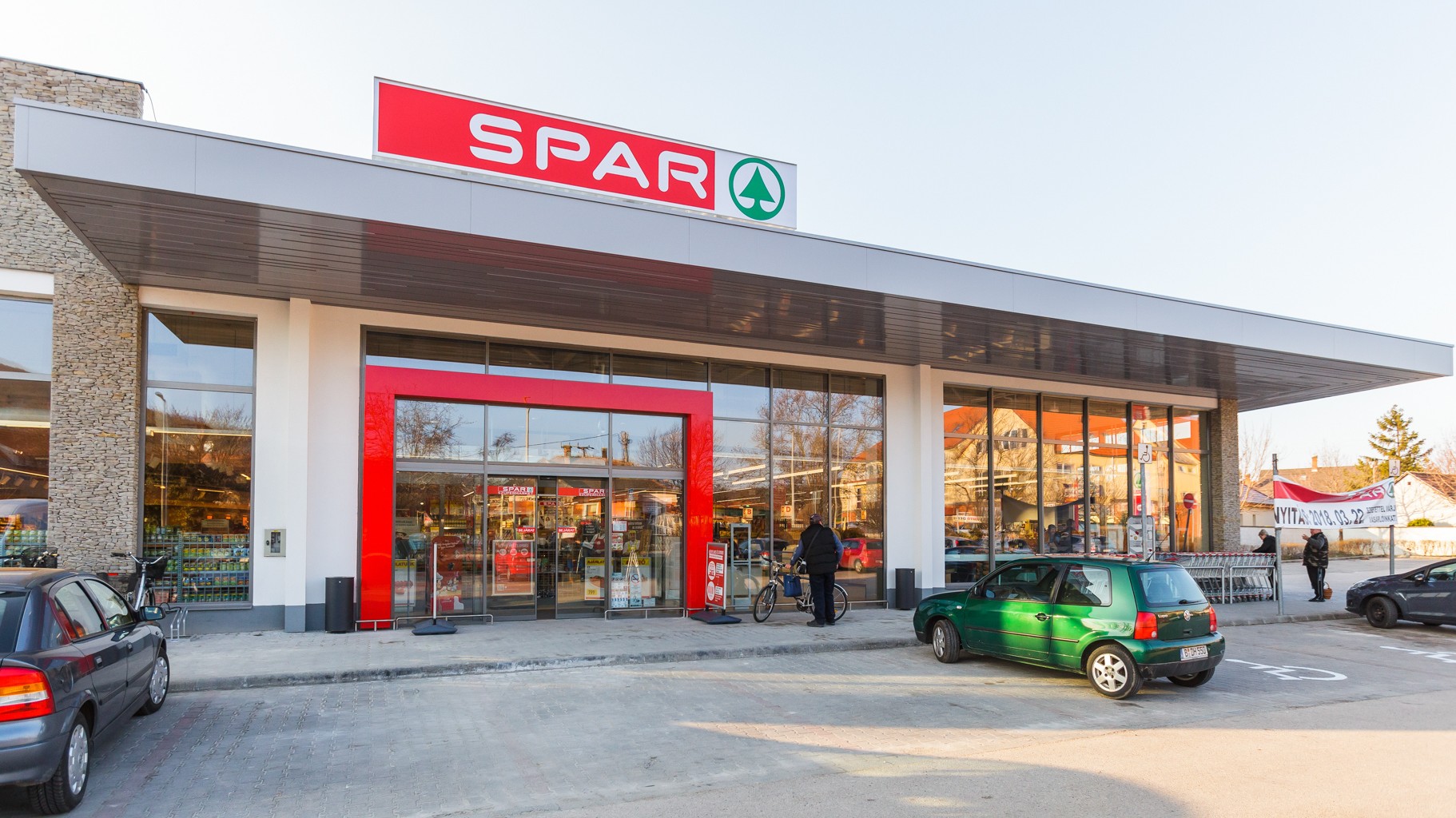 Images SPAR szupermarket