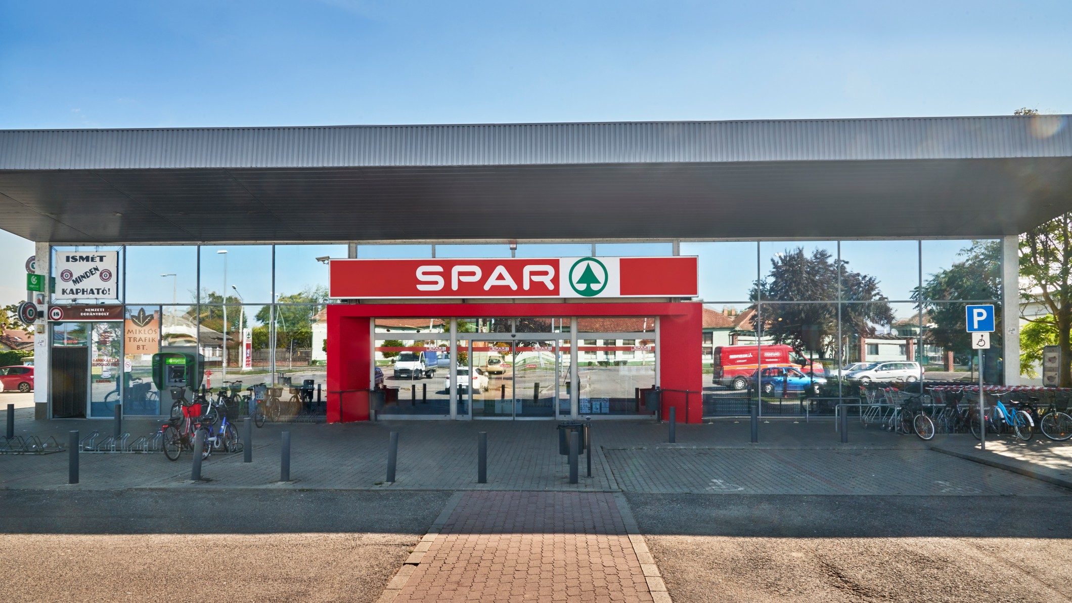 Images SPAR szupermarket