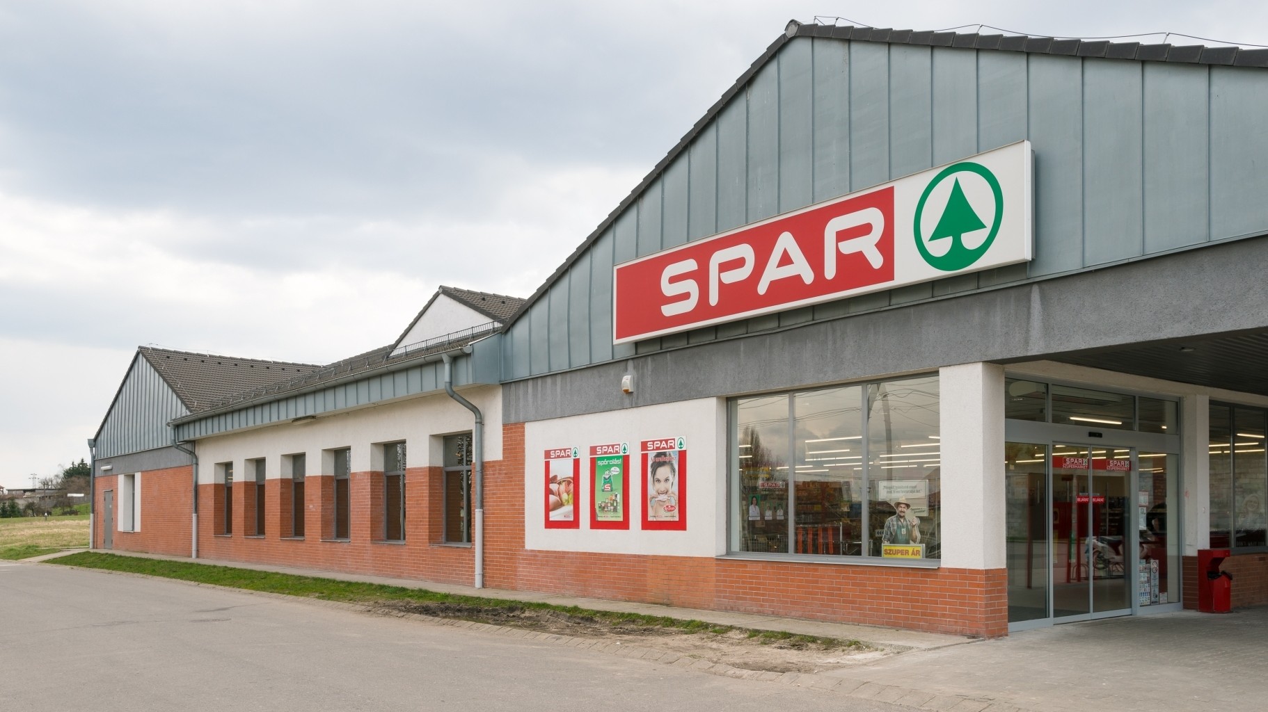 Images SPAR szupermarket