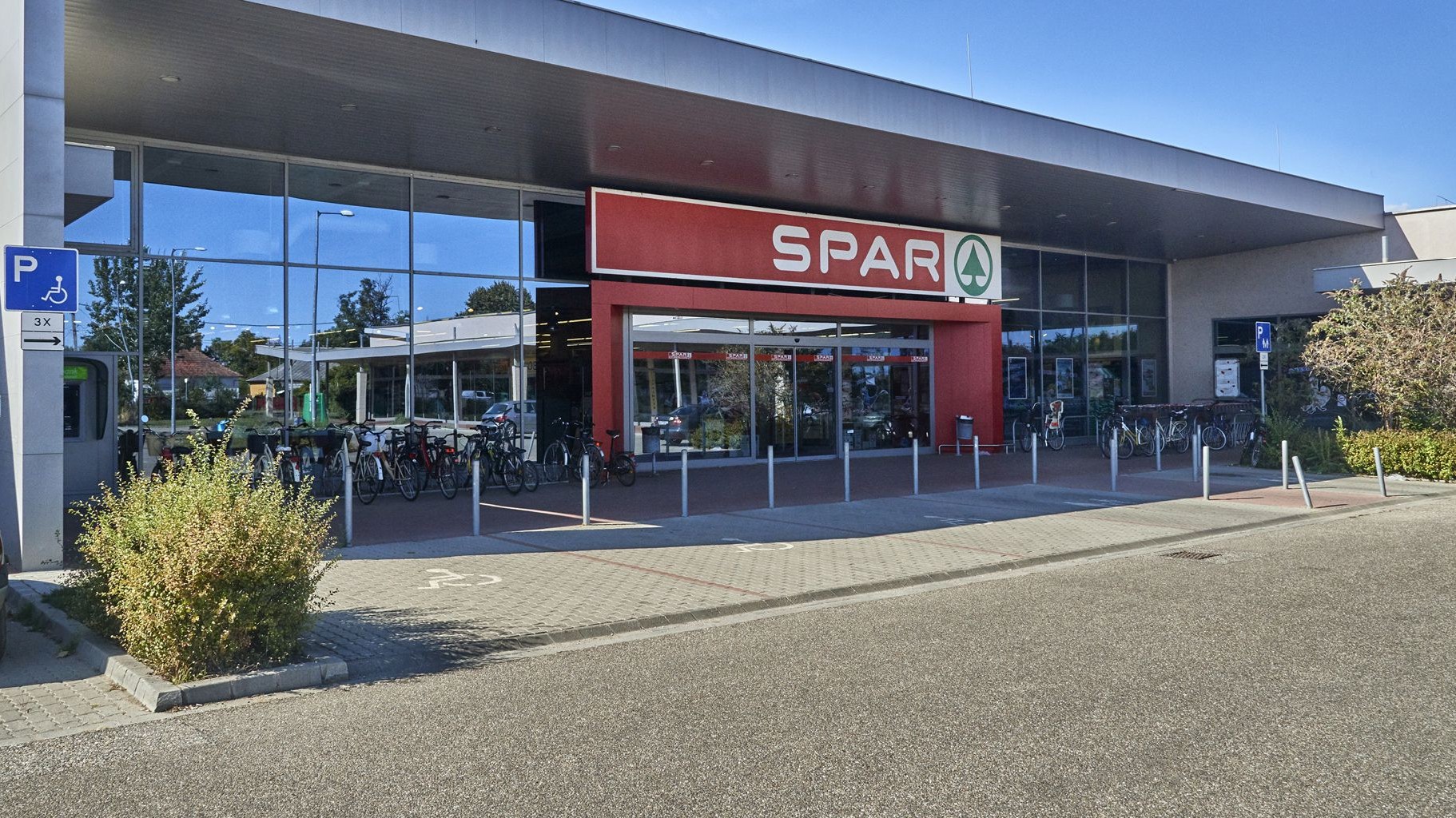 Images SPAR szupermarket