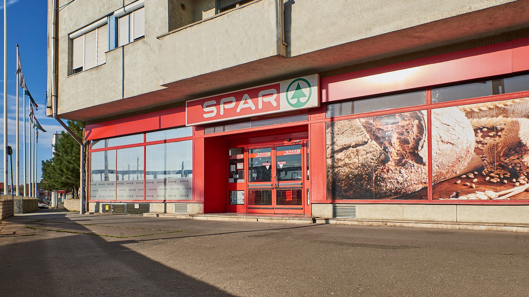 Images SPAR szupermarket