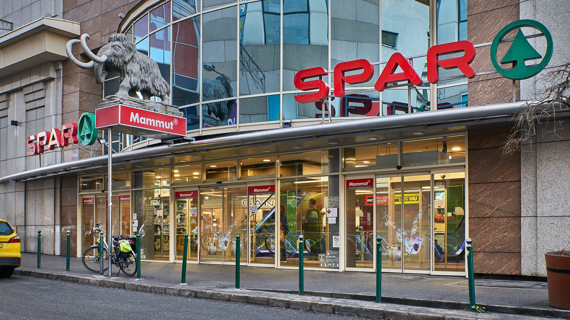 Images SPAR szupermarket