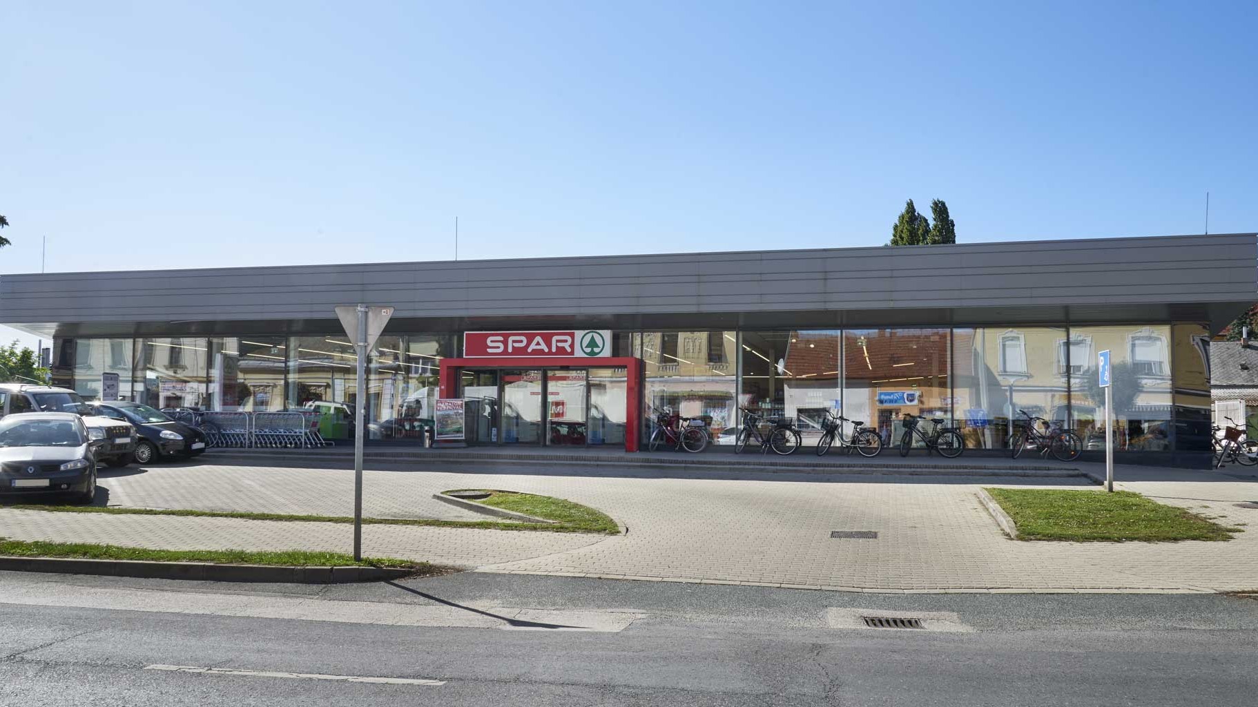 Images SPAR szupermarket