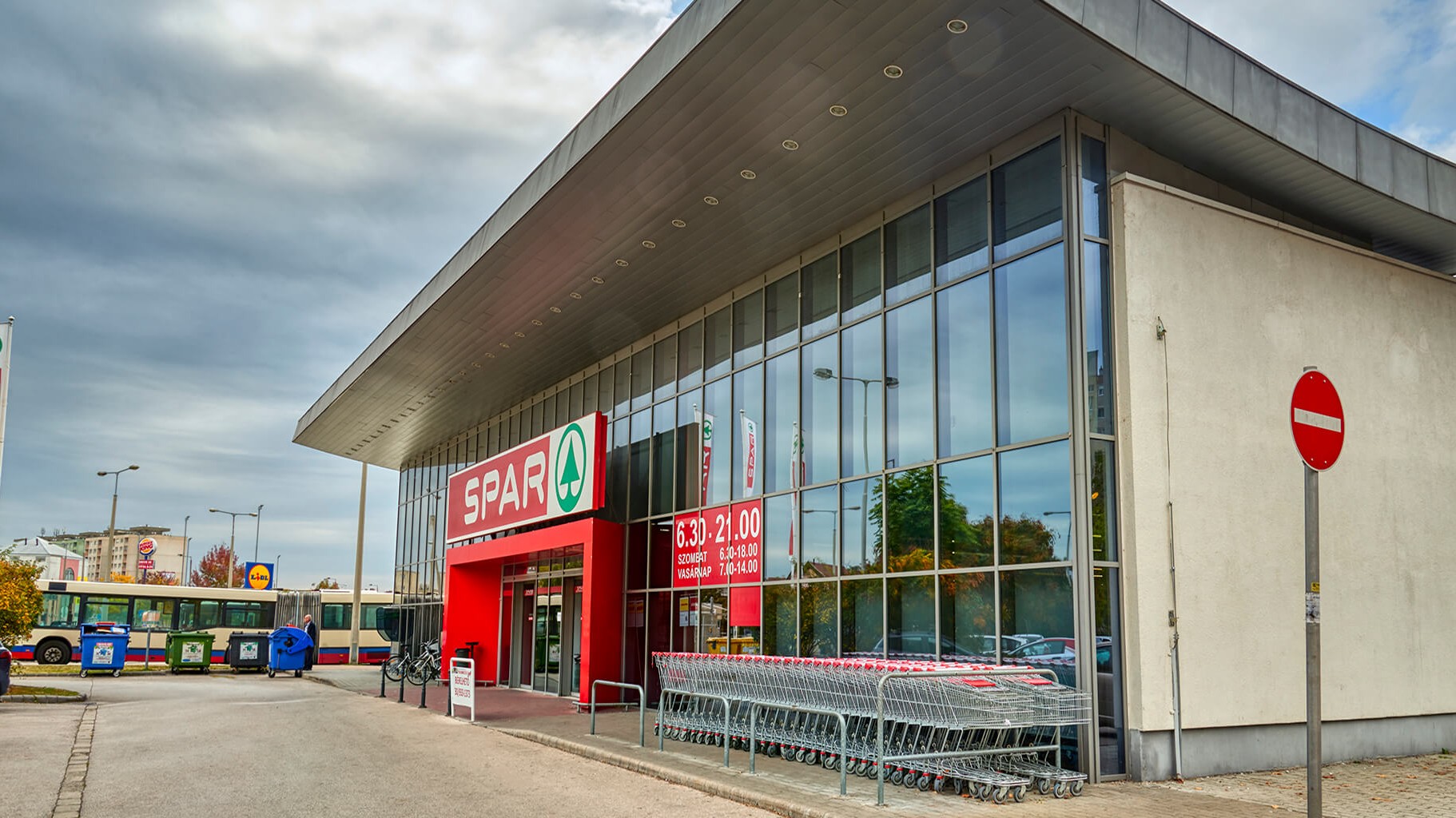 Images SPAR szupermarket