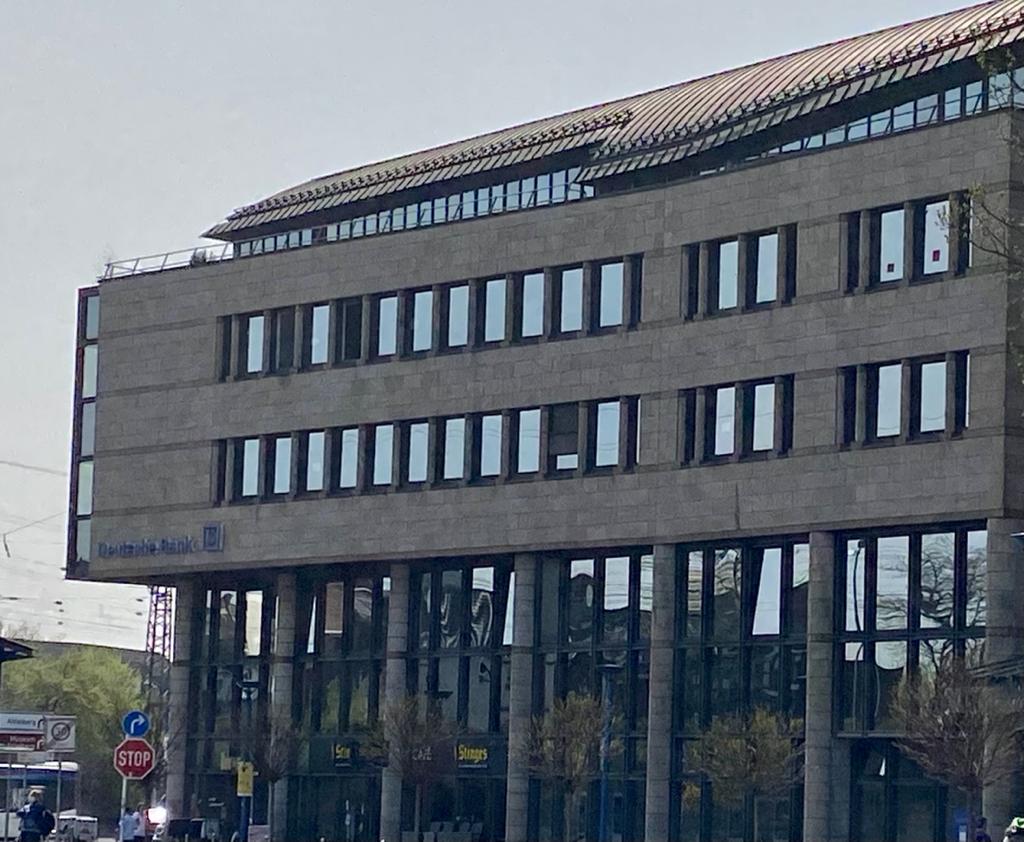 Bild 1 Deutsche Bank Filiale in Mönchengladbach