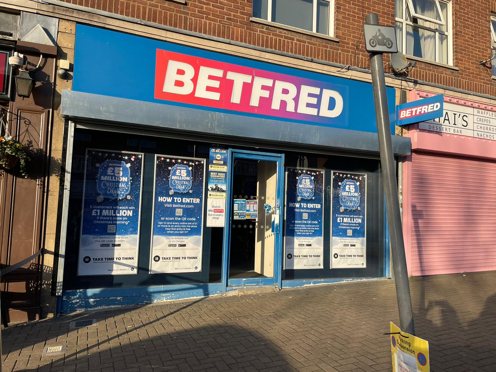 Betfred Shop Front Betfred Romford 08000 320878