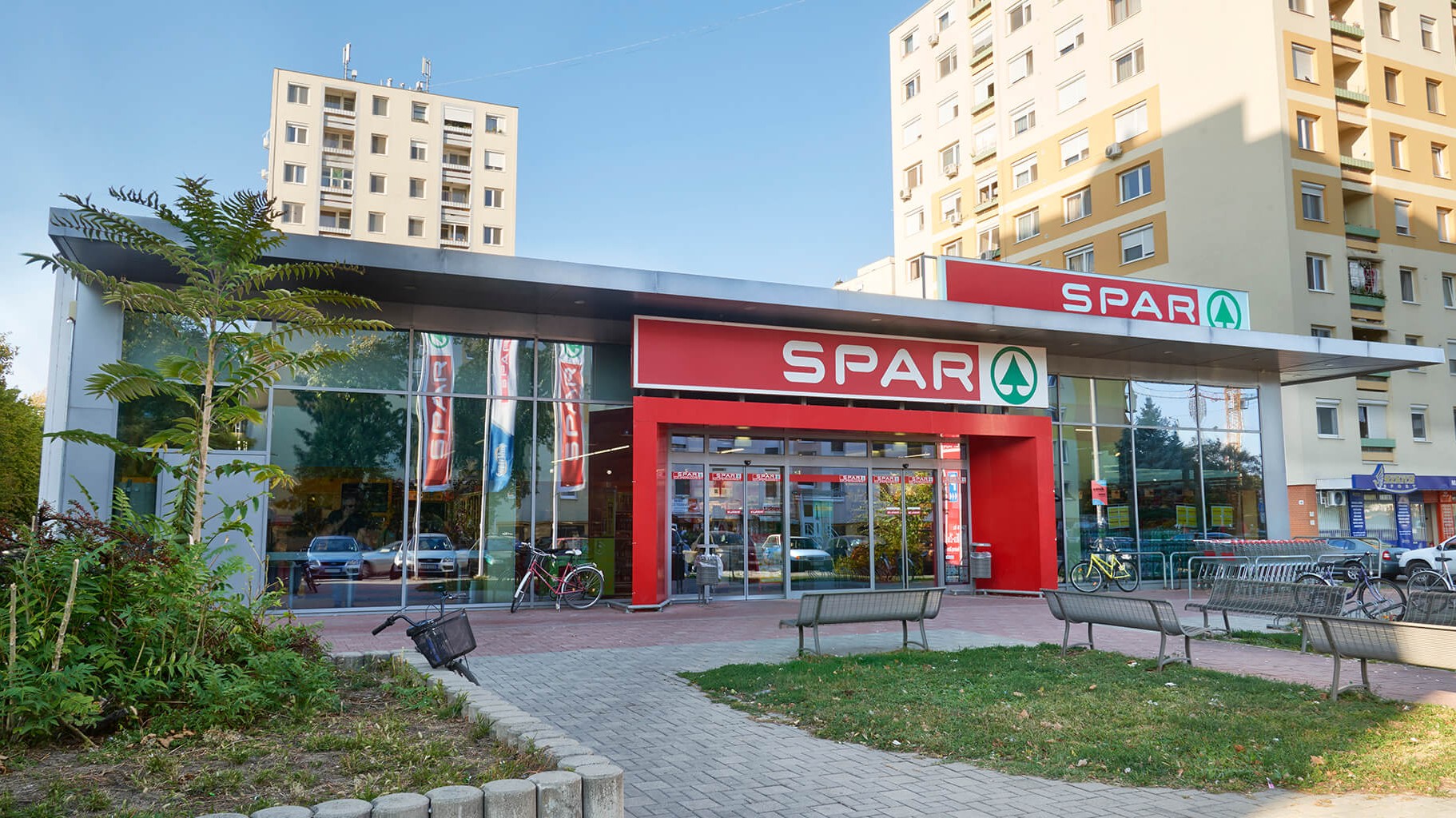 Images SPAR szupermarket
