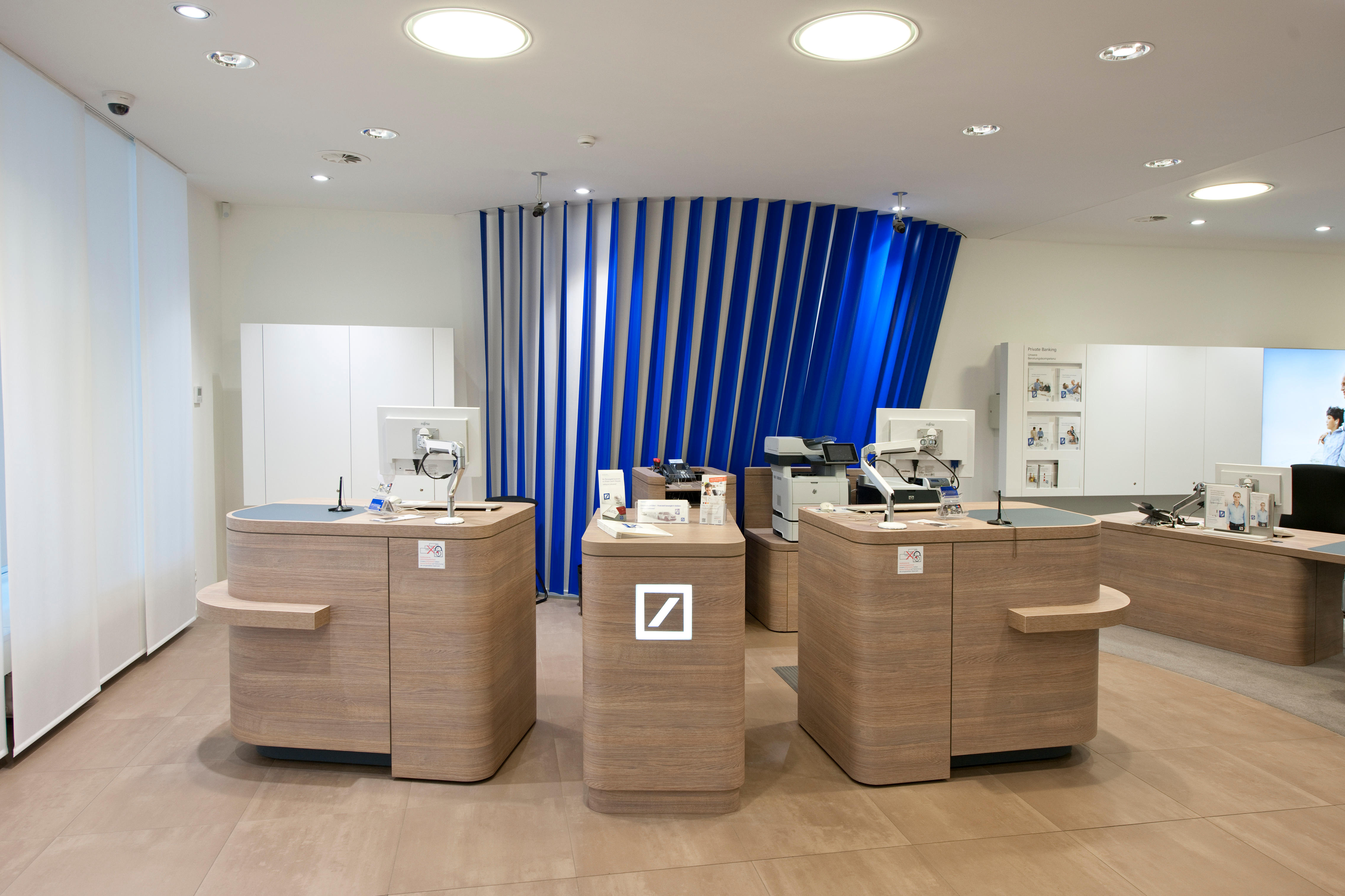 Bild 1 Deutsche Bank Filiale in Wilhelmshaven