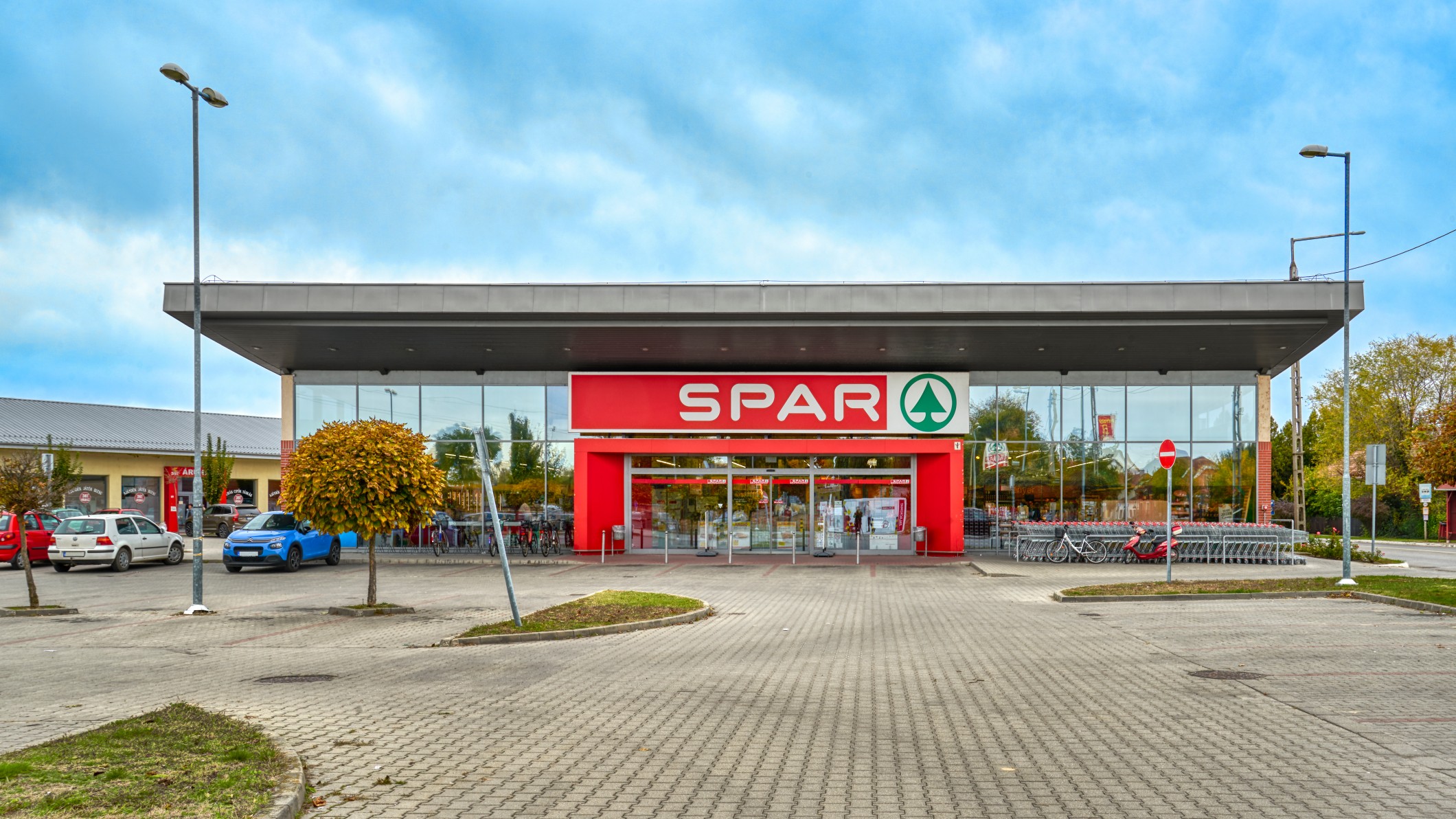 Images SPAR szupermarket