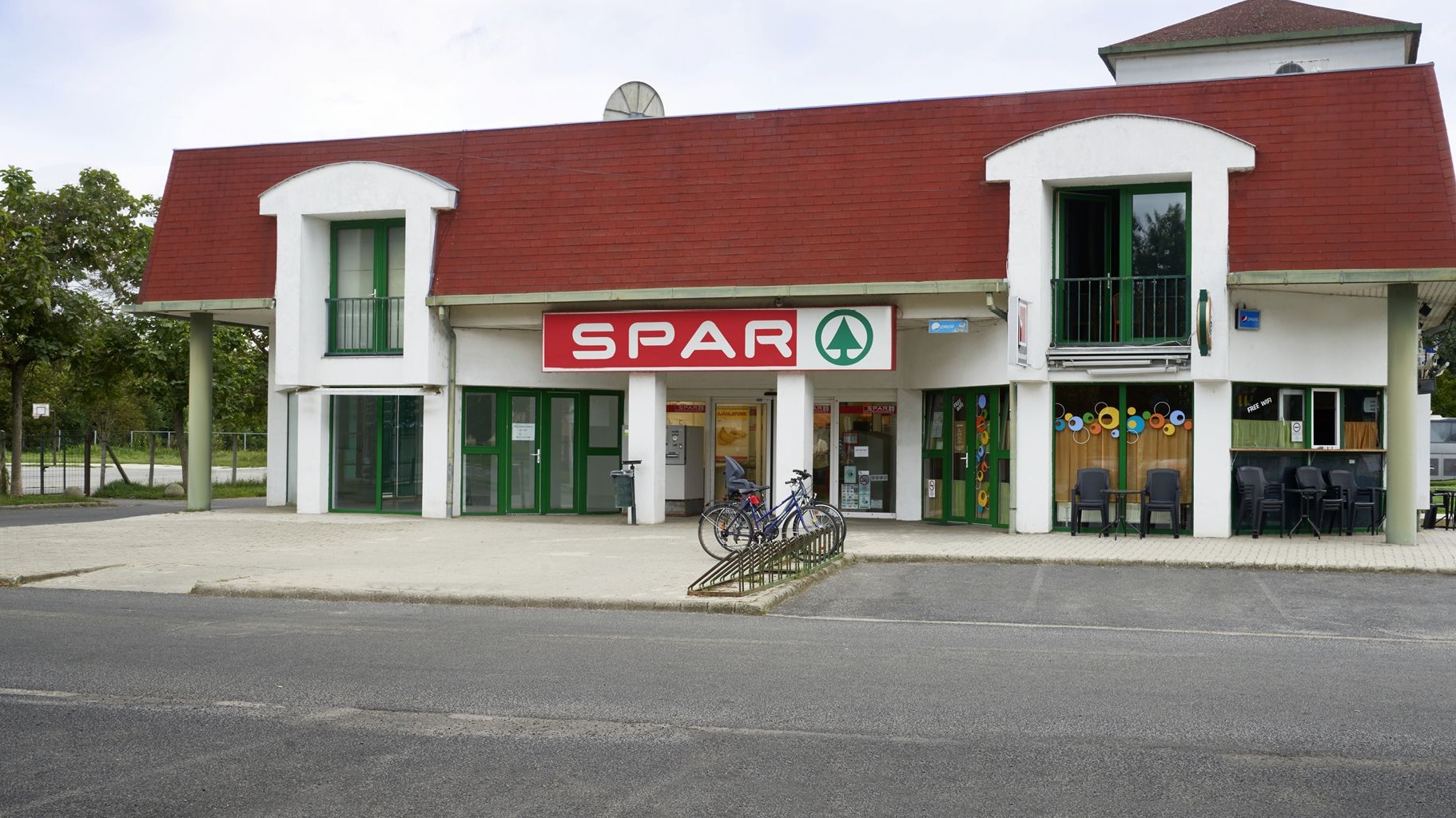 Images SPAR szupermarket