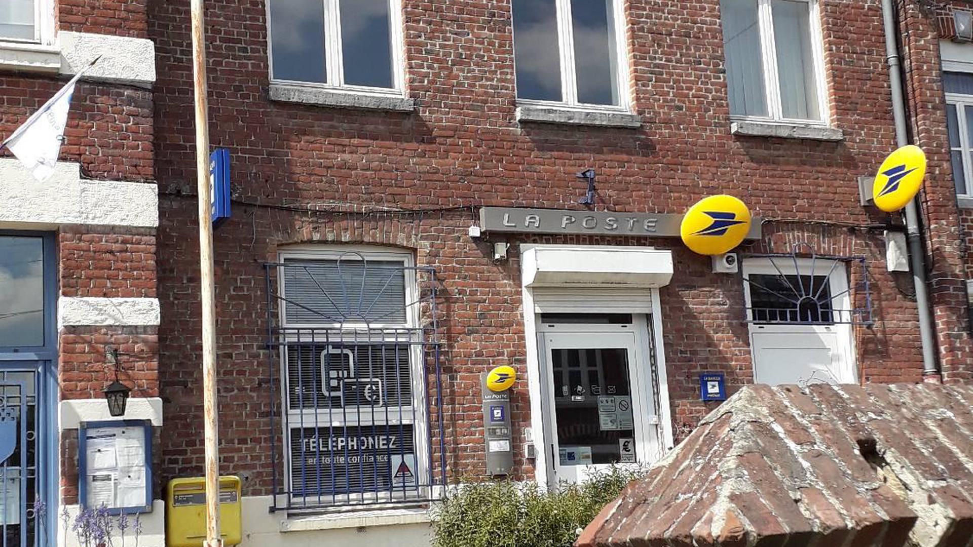 Relais Pickup LE CERCLE DES VAPOTEURS 112 RUE ALFRED DE VIGNY VILLENEUVE D  ASCQ (59491) - La Poste