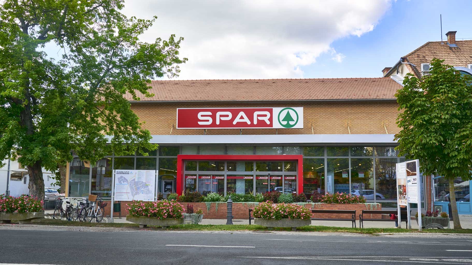 Images SPAR szupermarket