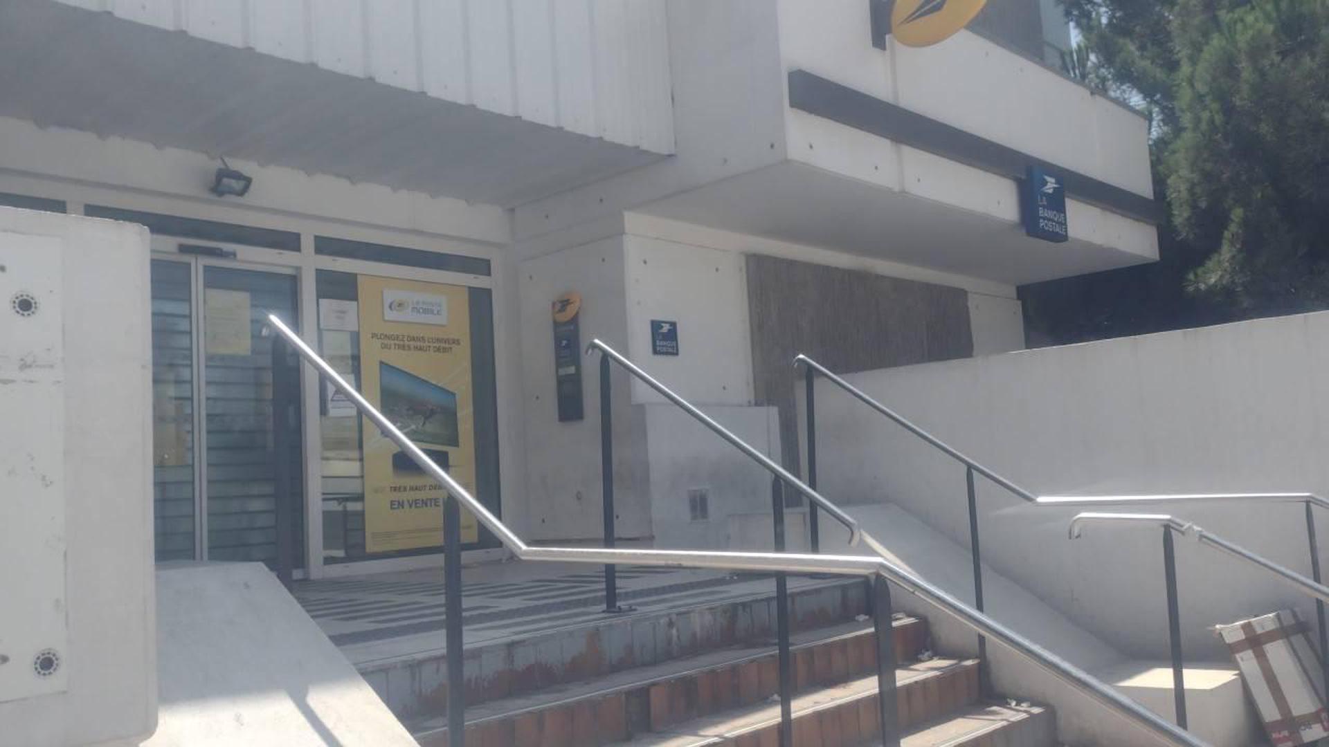 Relais Pickup AZURVAP (06700) - La Poste Relais Pickup AZURVAP (06700) - La Poste