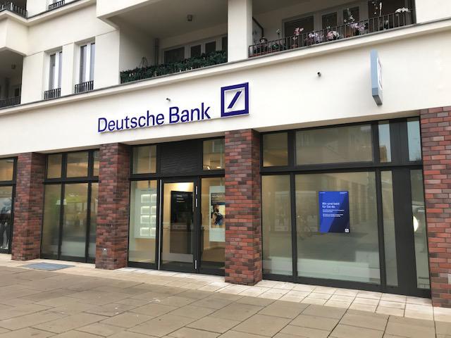 Deutsche Bank Finanzagentur Kleinmachnow, Förster-Funke-Allee 102 in Kleinmachnow