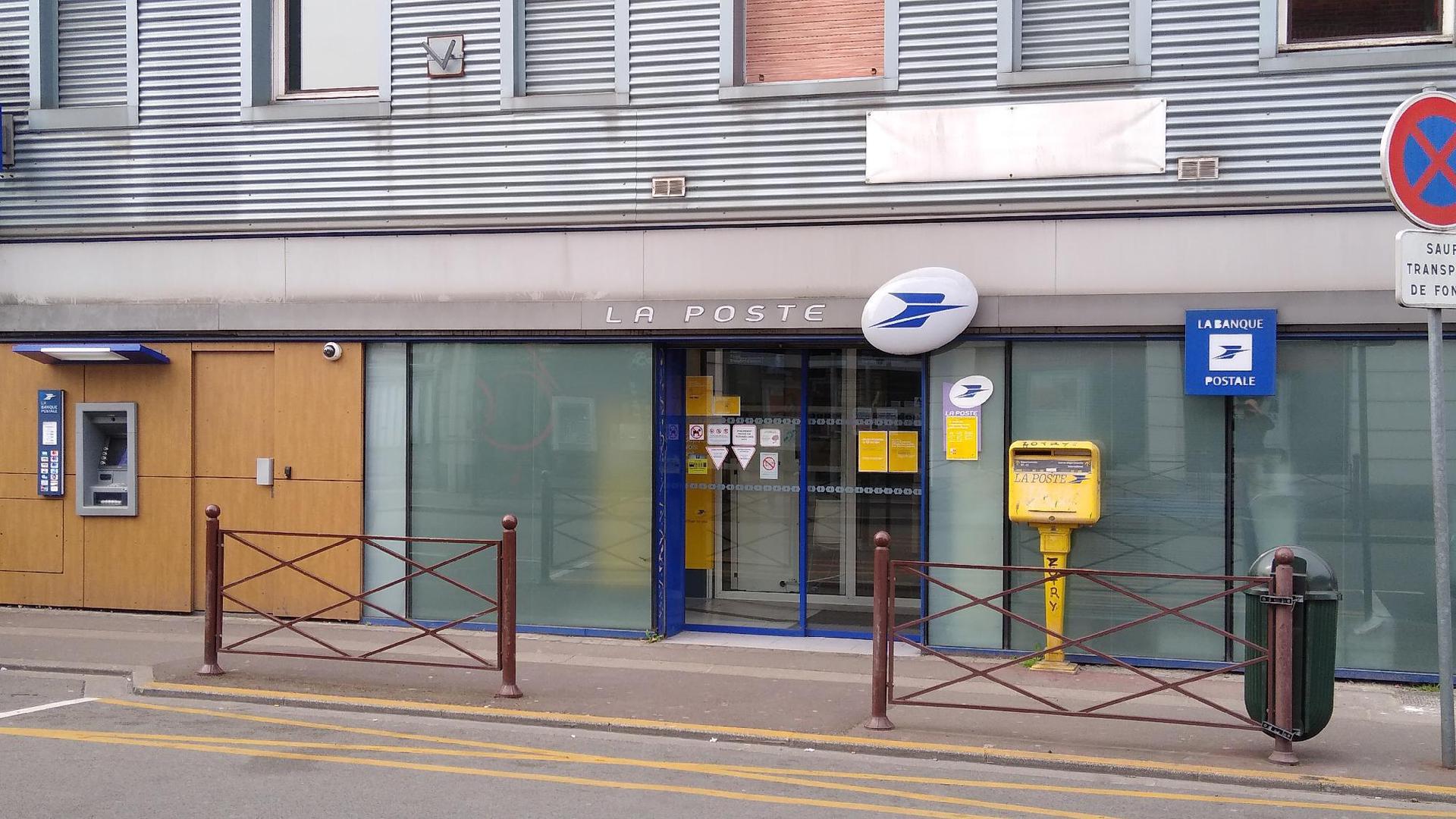 vap tourcoing Around the Vape Tourcoing & CBD - Articles pour vapoteurs, 56 r Nationale,  59200 Tourcoing (France) main image 1