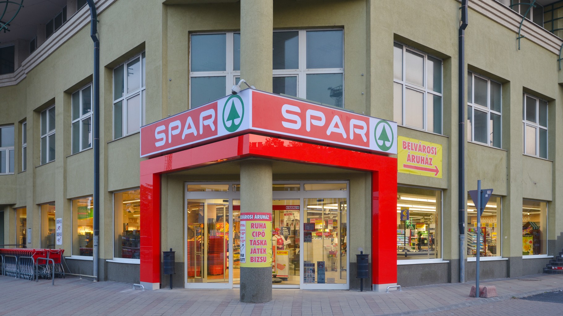 Images SPAR szupermarket