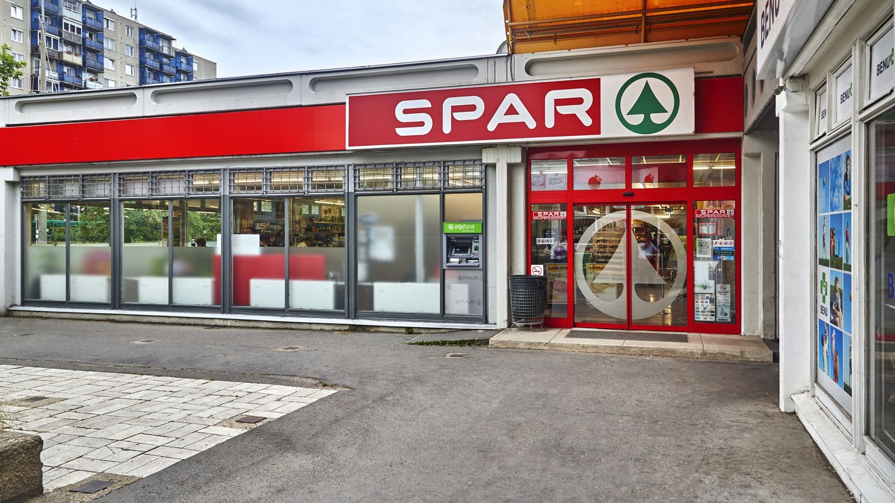 Images SPAR szupermarket