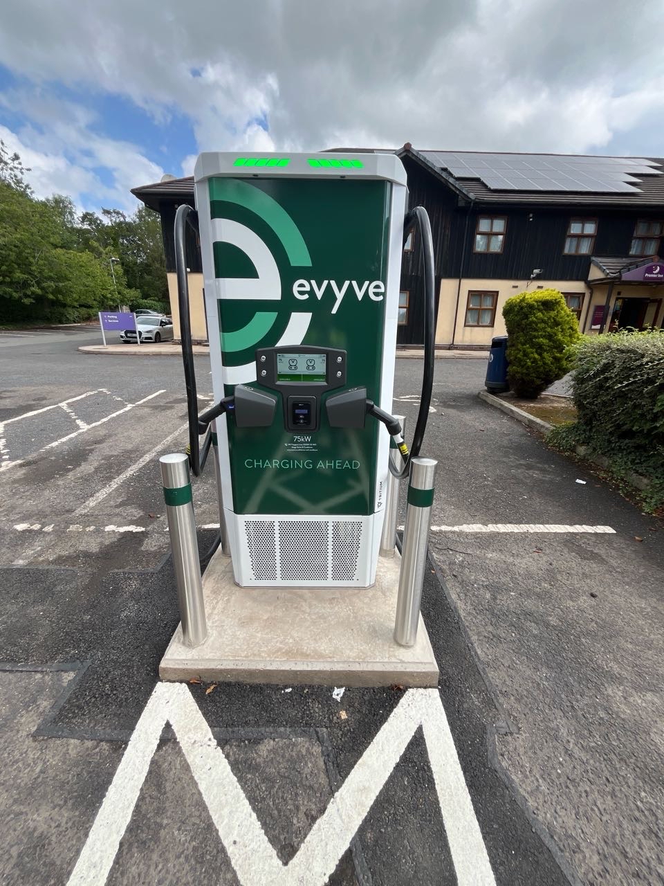 Images evyve Charging Station