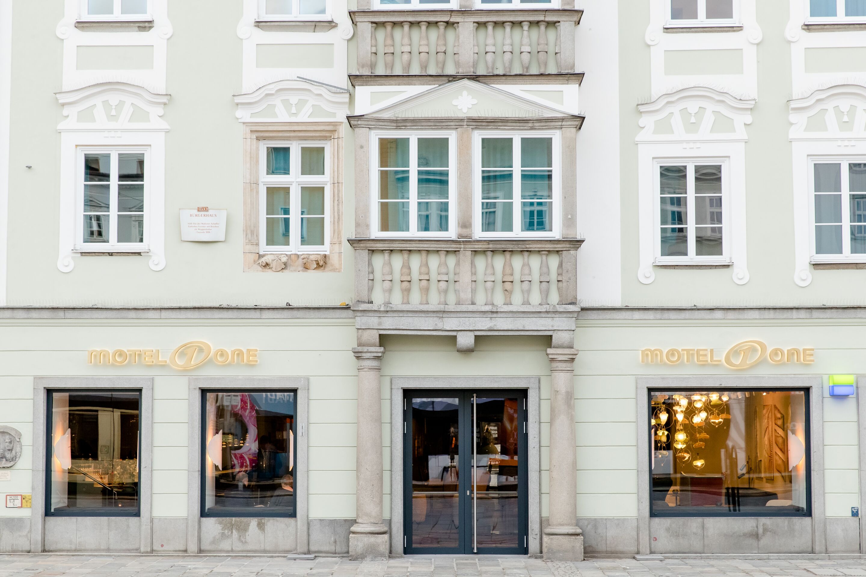 Bild 3 von Hotel Motel One Linz-Hauptplatz