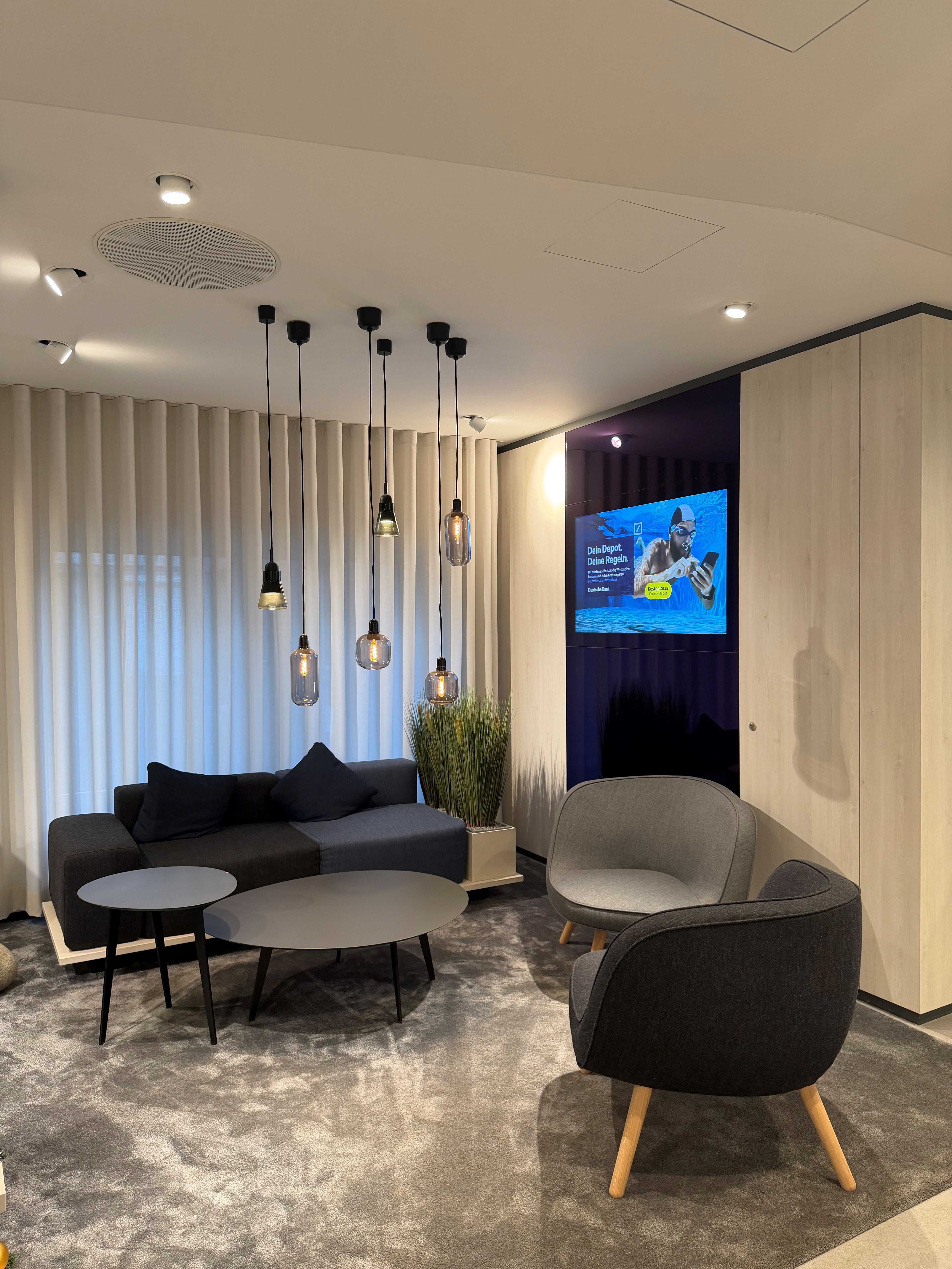 Bild 8 Deutsche Bank Filiale in Hamburg