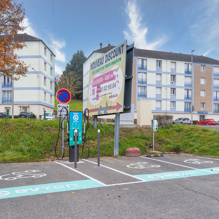 Images EVzen station de recharge