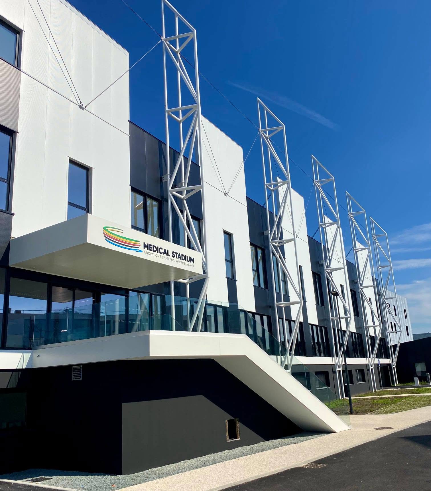 Medical Stadium : façade Medical Stadium : façade