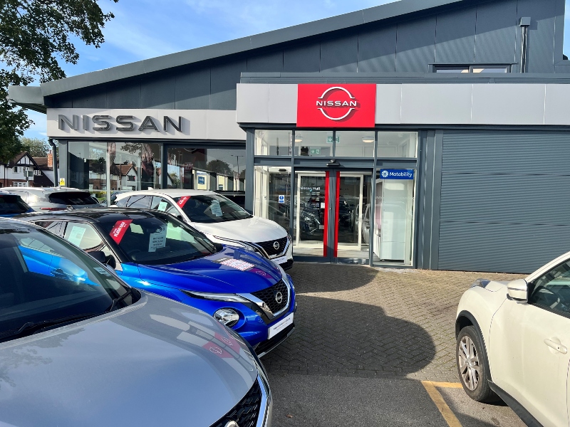 Images Nissan Hull