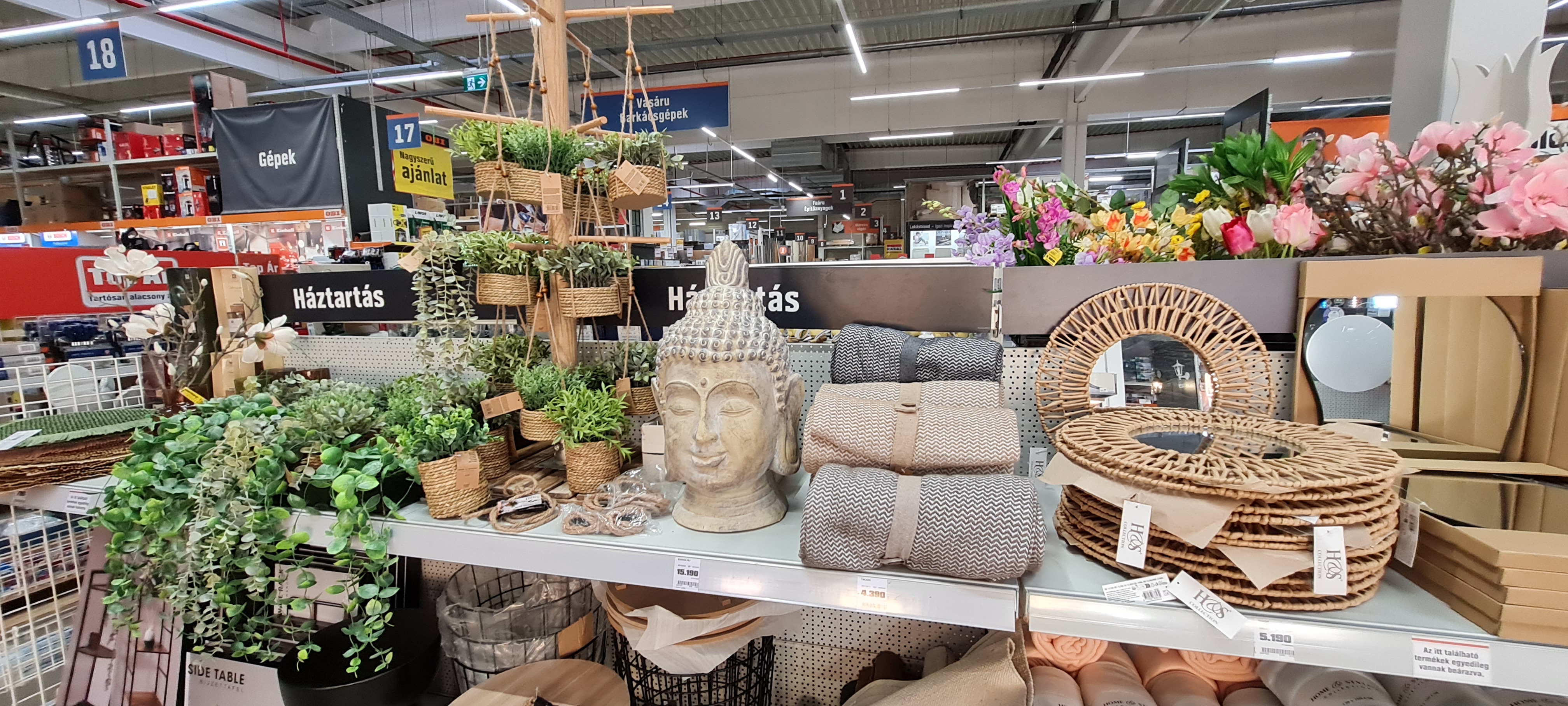 Images OBI áruház Szekszárd