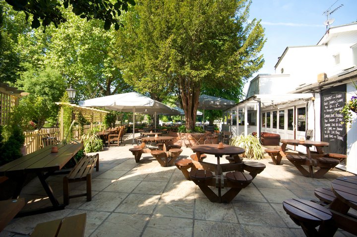 Boaters Inn Garden
