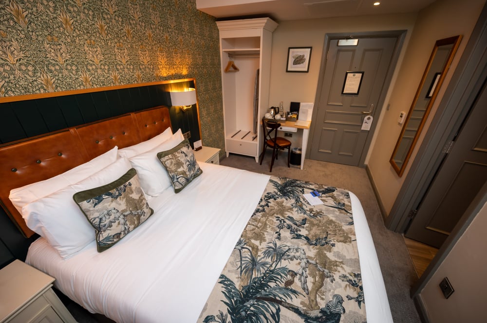 Images Riverside Hotel