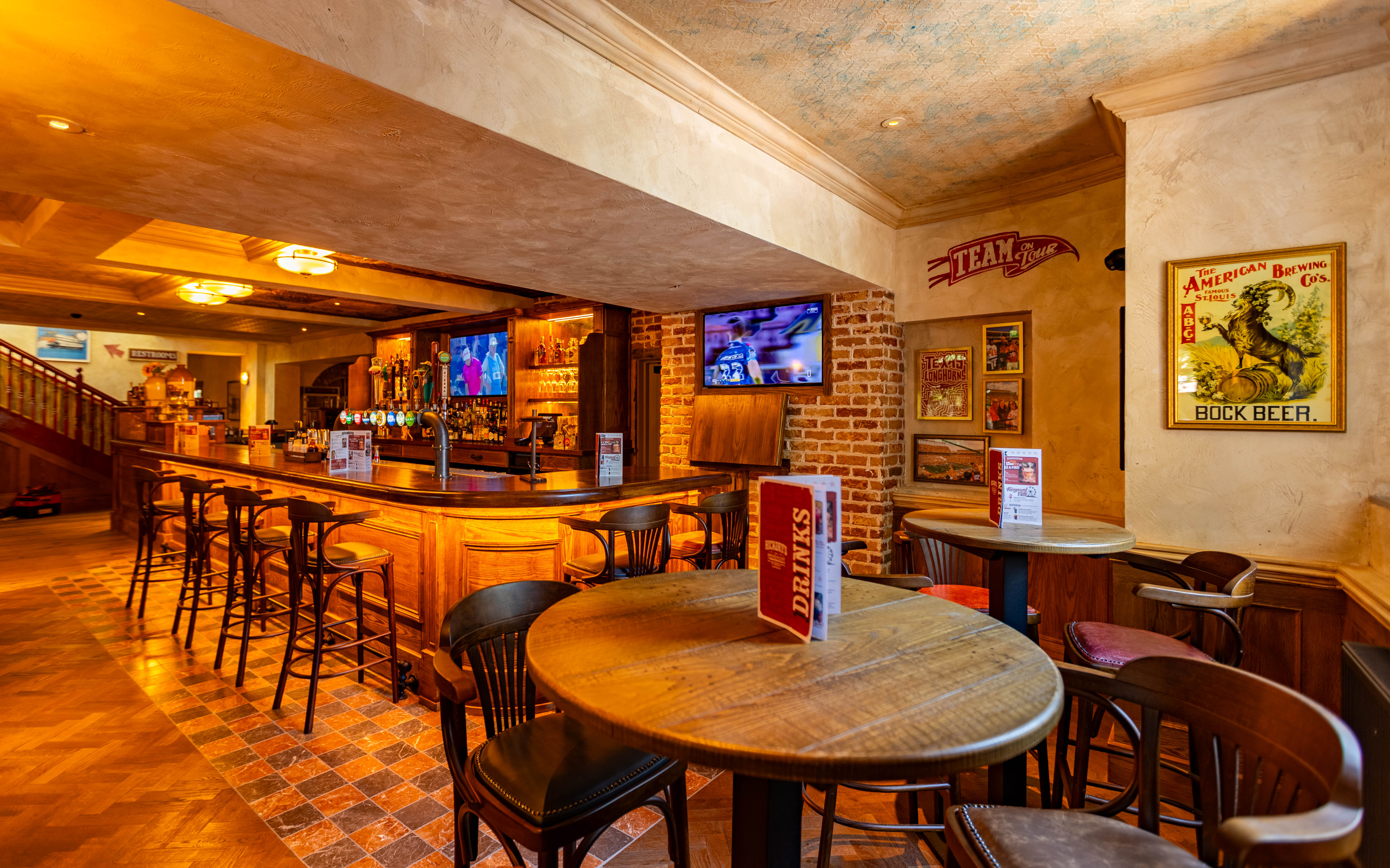 Hickory's Smokehouse Gateacre - Neighbourhood Bar