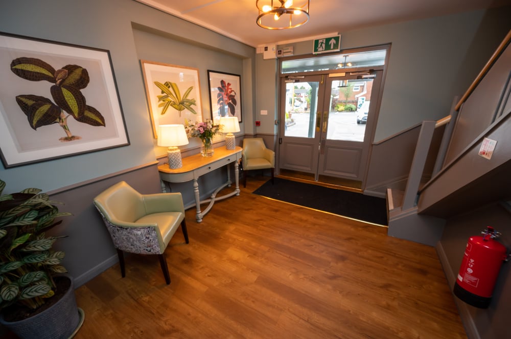 Images Riverside Hotel