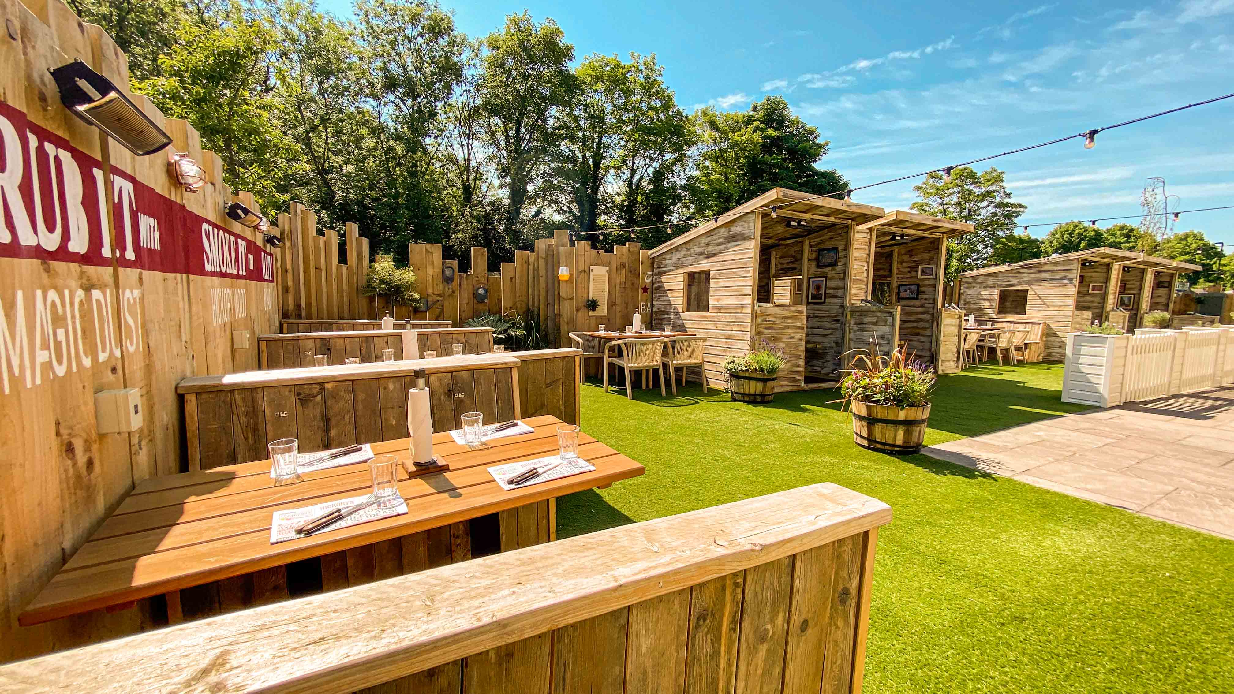 Hickory's Smokehouse Hutton - Outdoor Area