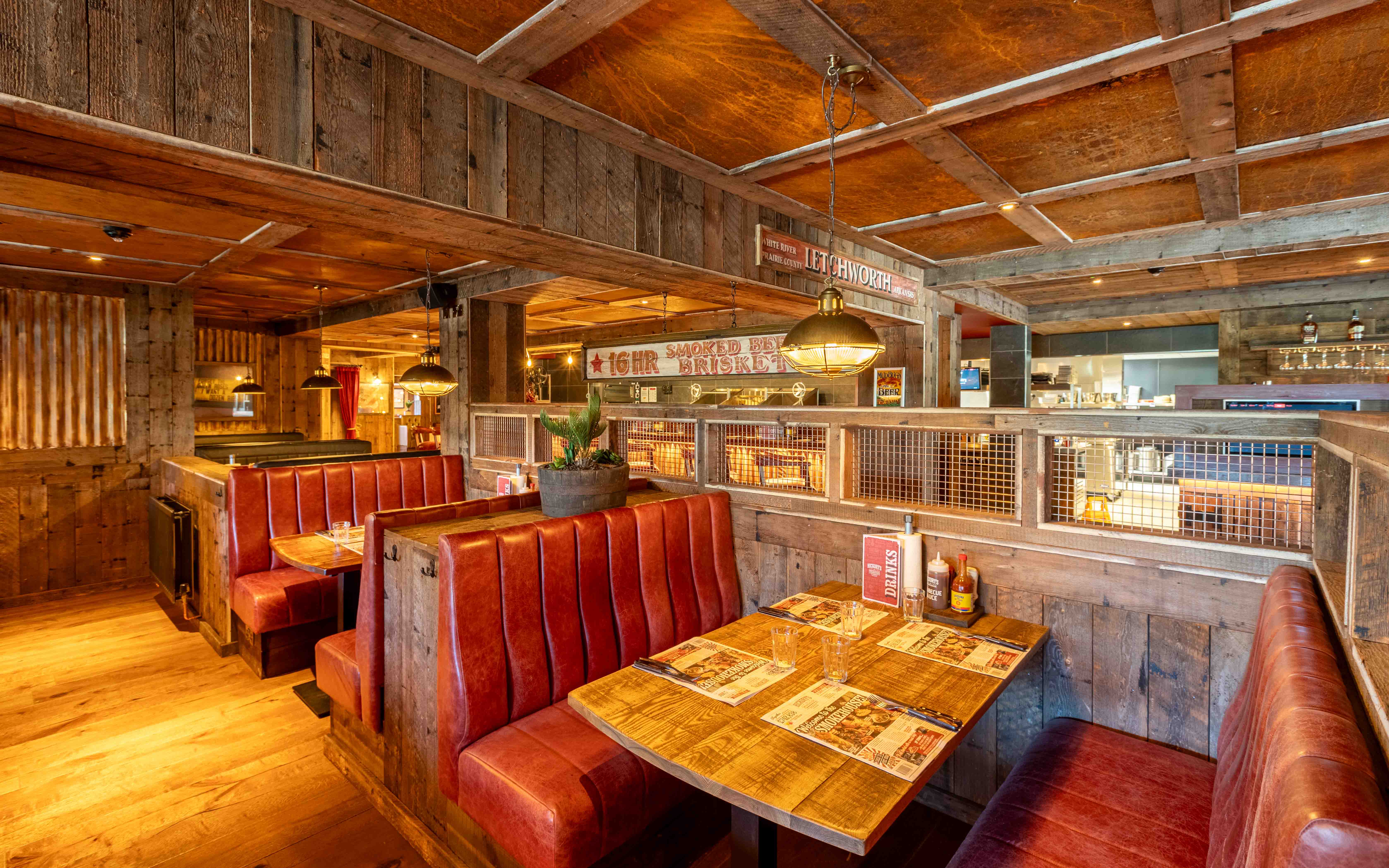 Hickory's Smokehouse Letchworth - Cosy booths and family dining