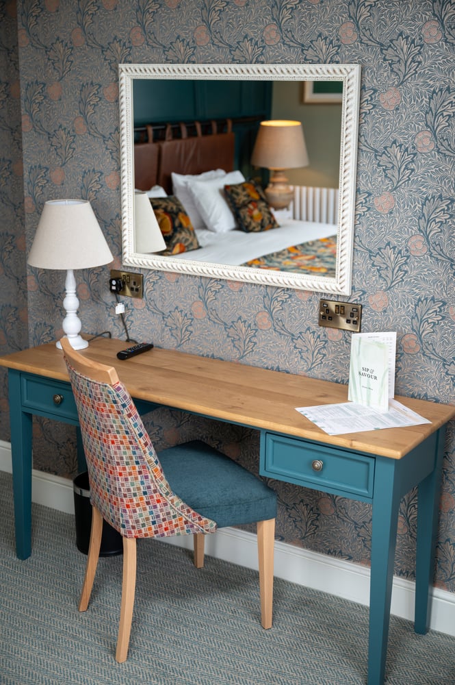 Images Royal Inn Hotel