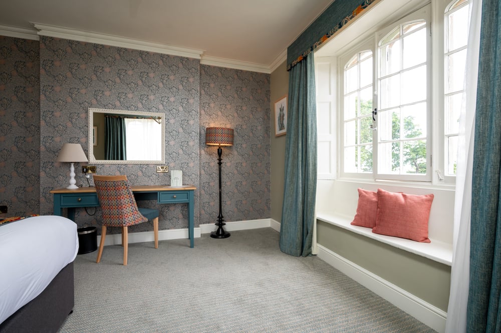 Images Royal Inn Hotel