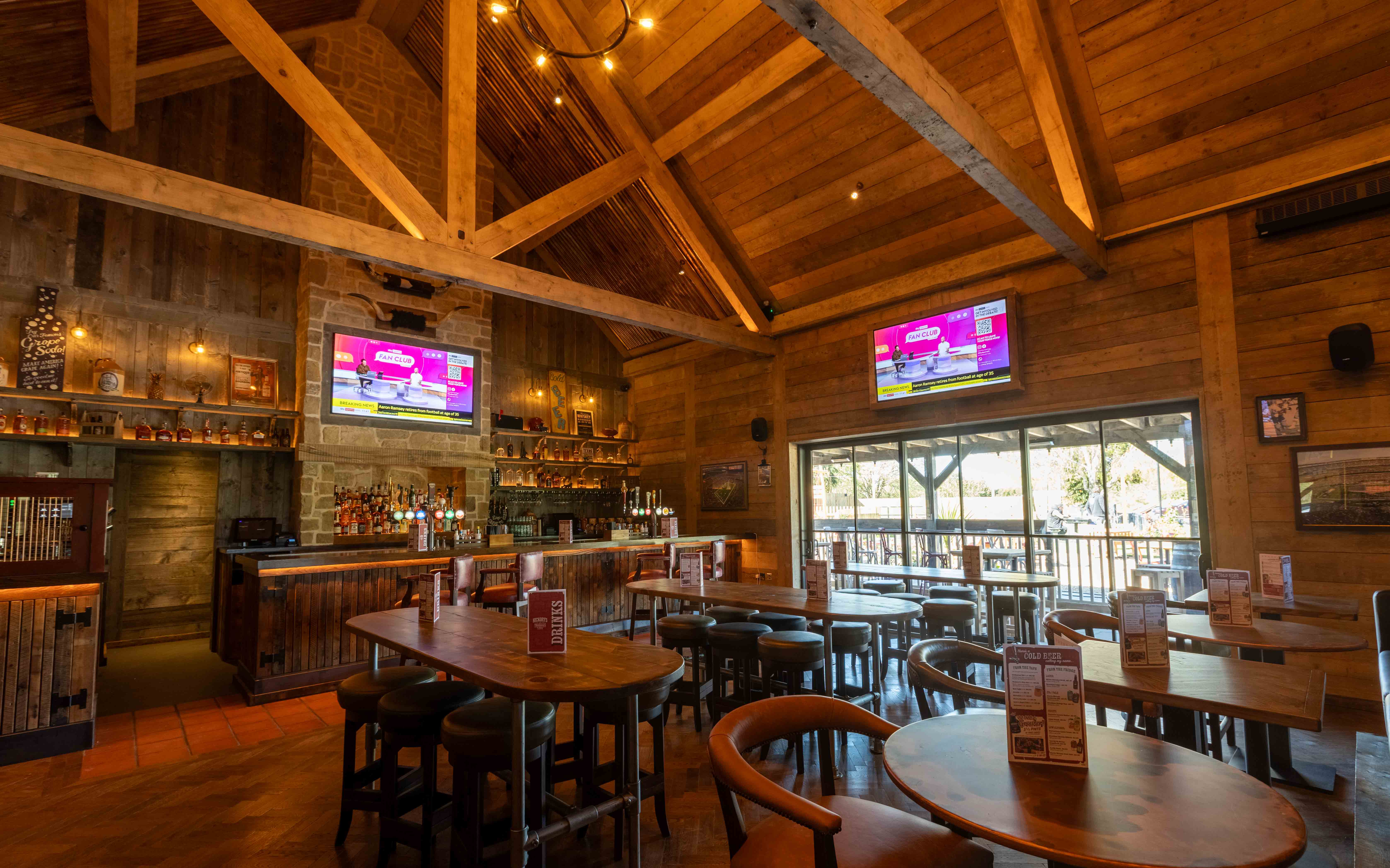 Hickory's Smokehouse Letchworth - Neighbourhood Bar