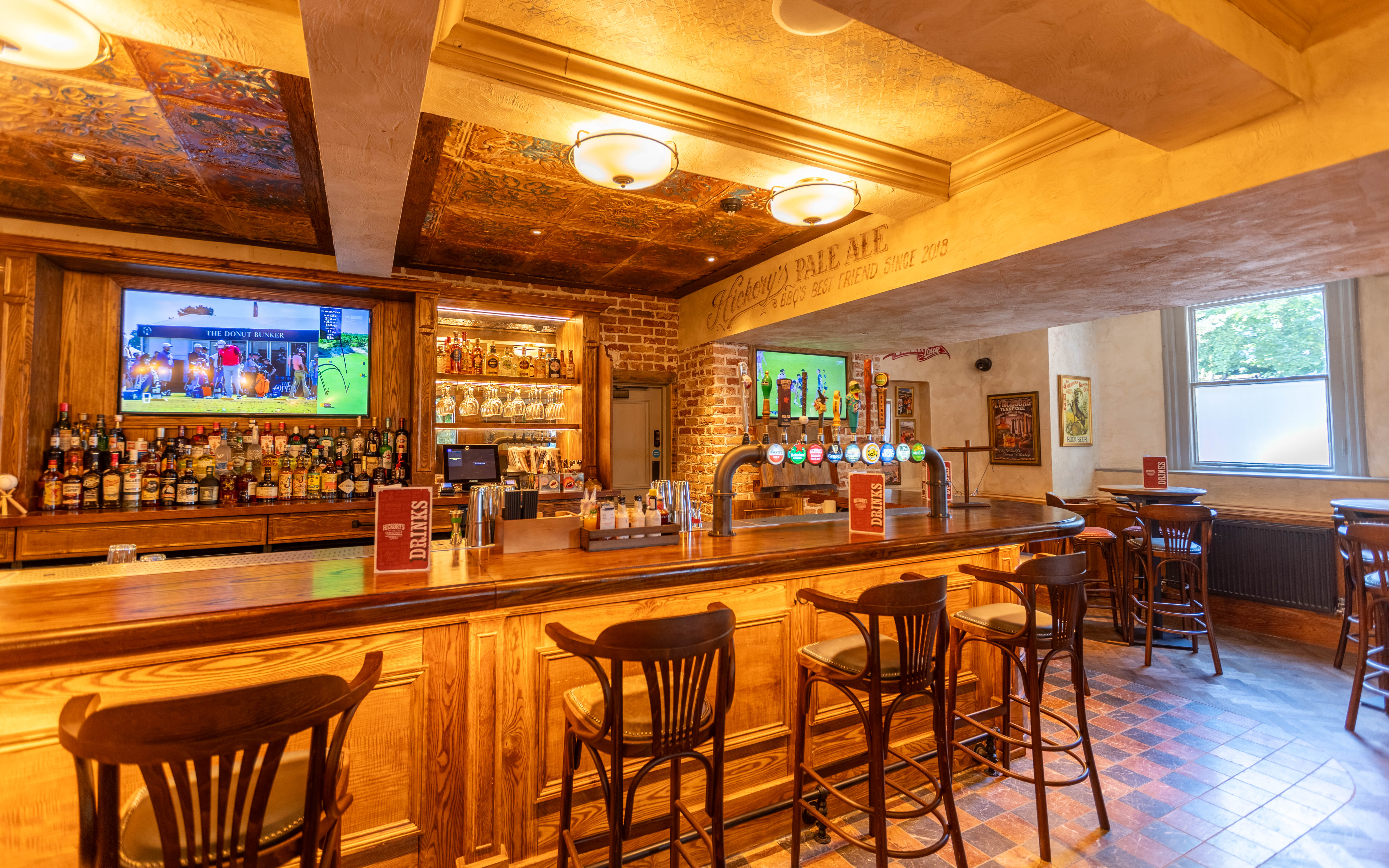 Hickory's Smokehouse Gateacre - Neighbourhood Bar